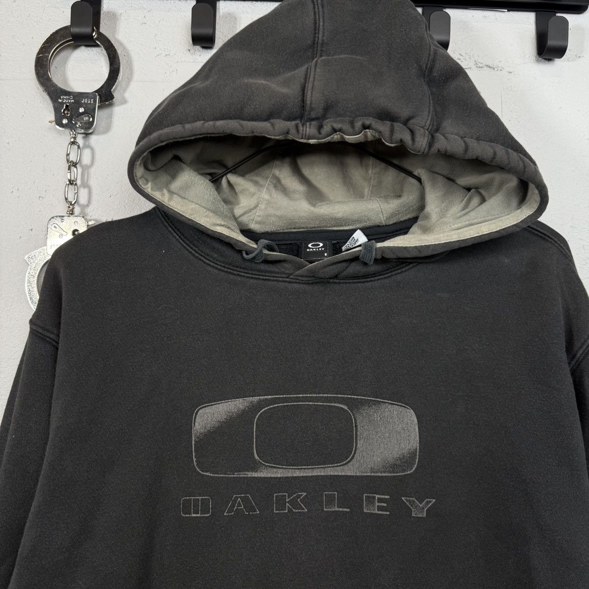 Oakley Vintage Hoodie Oakley Skateboarding Size US S / EU 44-46 / 1 - 3 Thumbnail