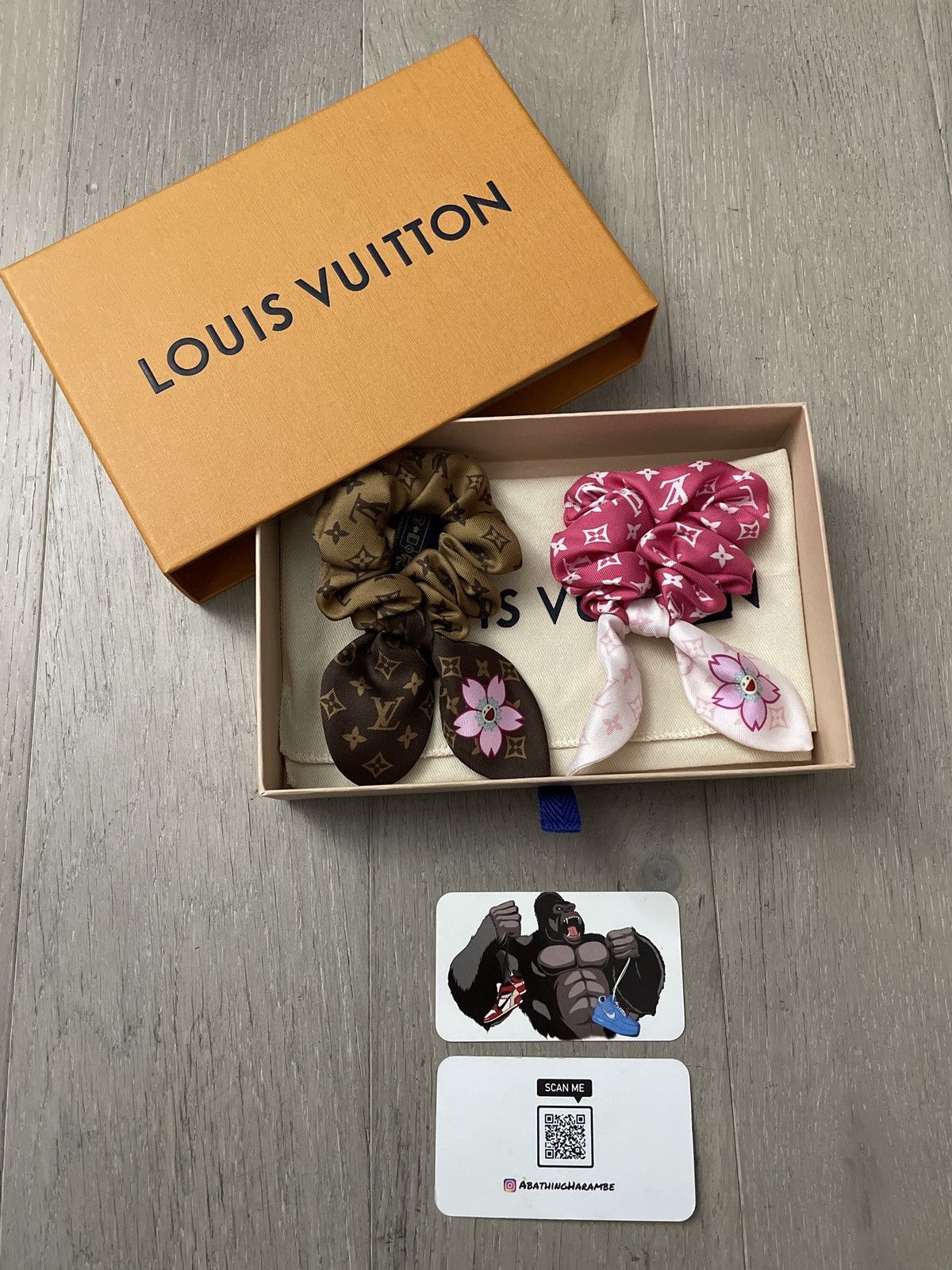 【LOUIS VUITTON x 村上隆】Monogram Cerise Scrunchies 2個SET LV x TM Monogram Cerise Set of Scrunchies S00 - Women