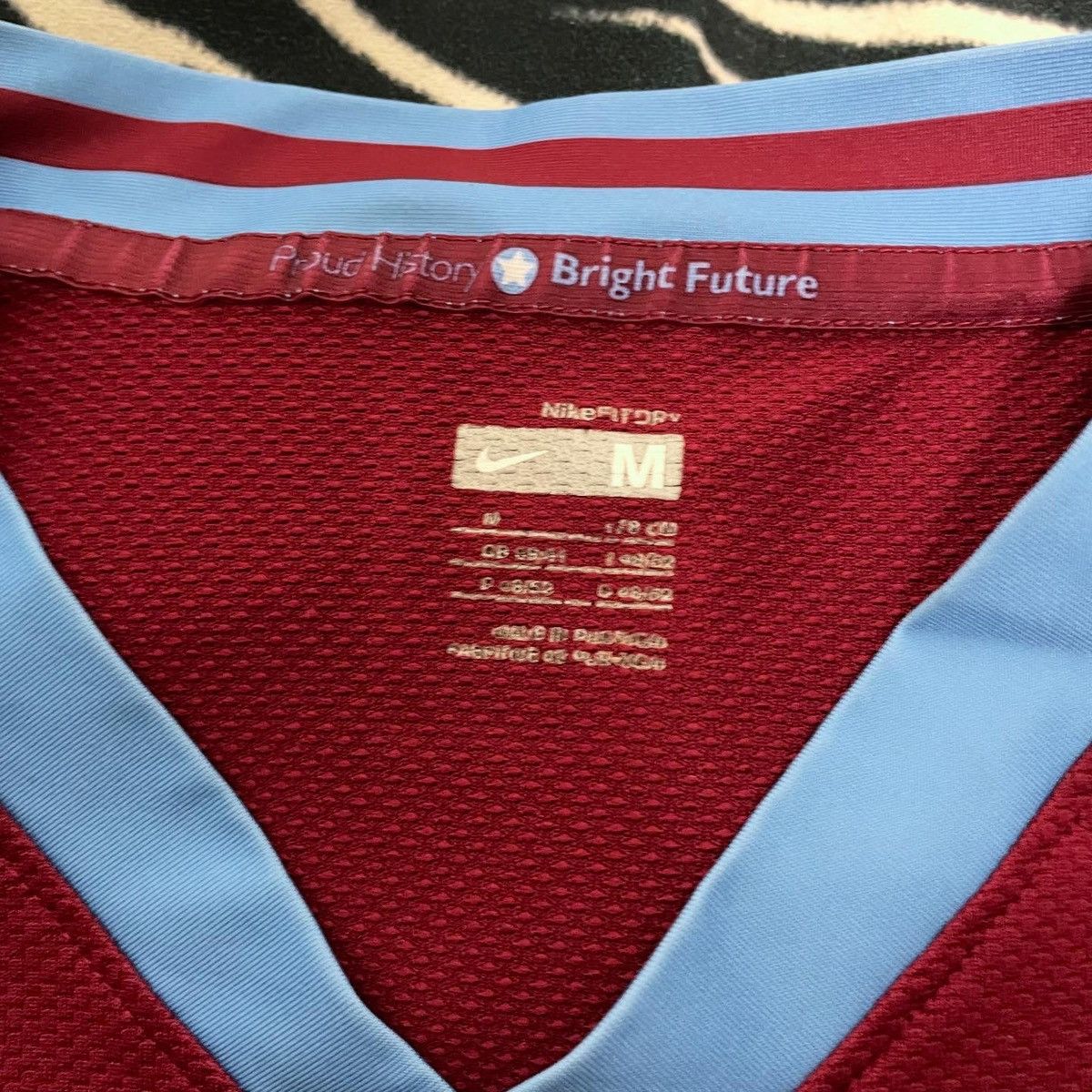 Nike Nike Aston Villa 2009-2010 Home Soccer Jersey Blokecore Size US M / EU 48-50 / 2 - 3 Thumbnail