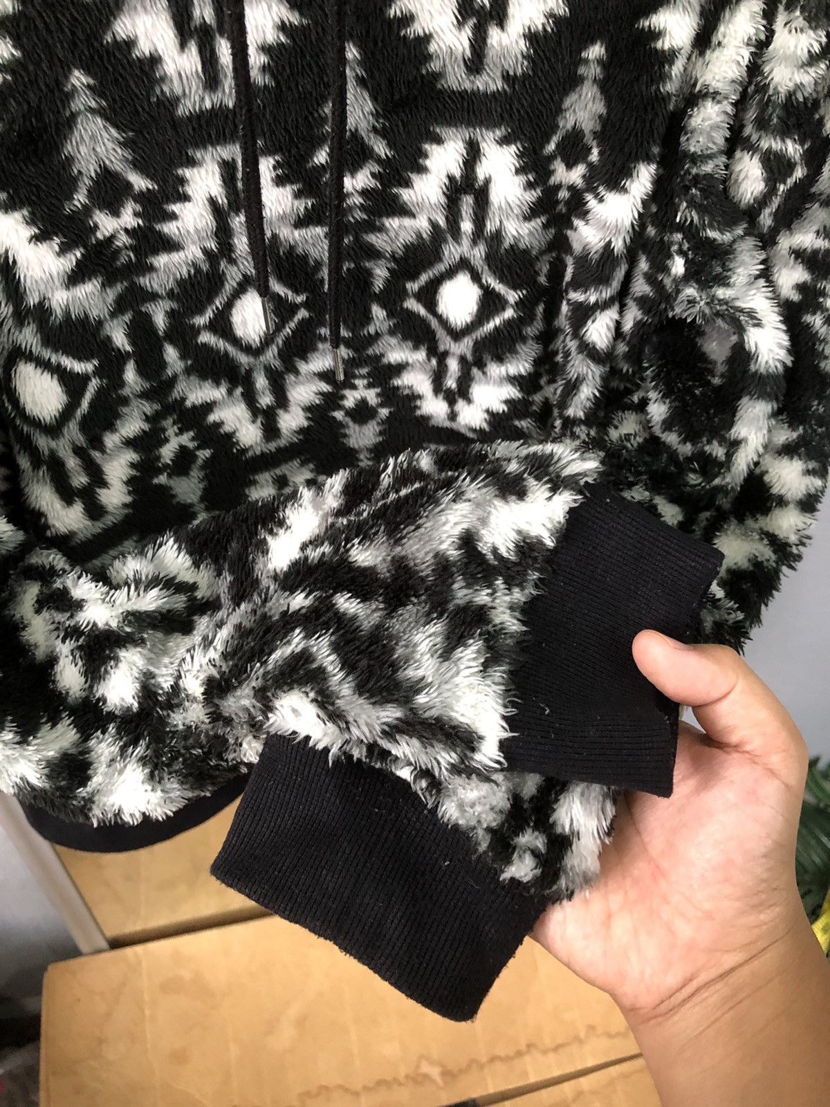Japanese Brand Rill Fox Japan Fuzzy Tribal Fleece Hoodie Size US M / EU 48-50 / 2 - 5 Thumbnail