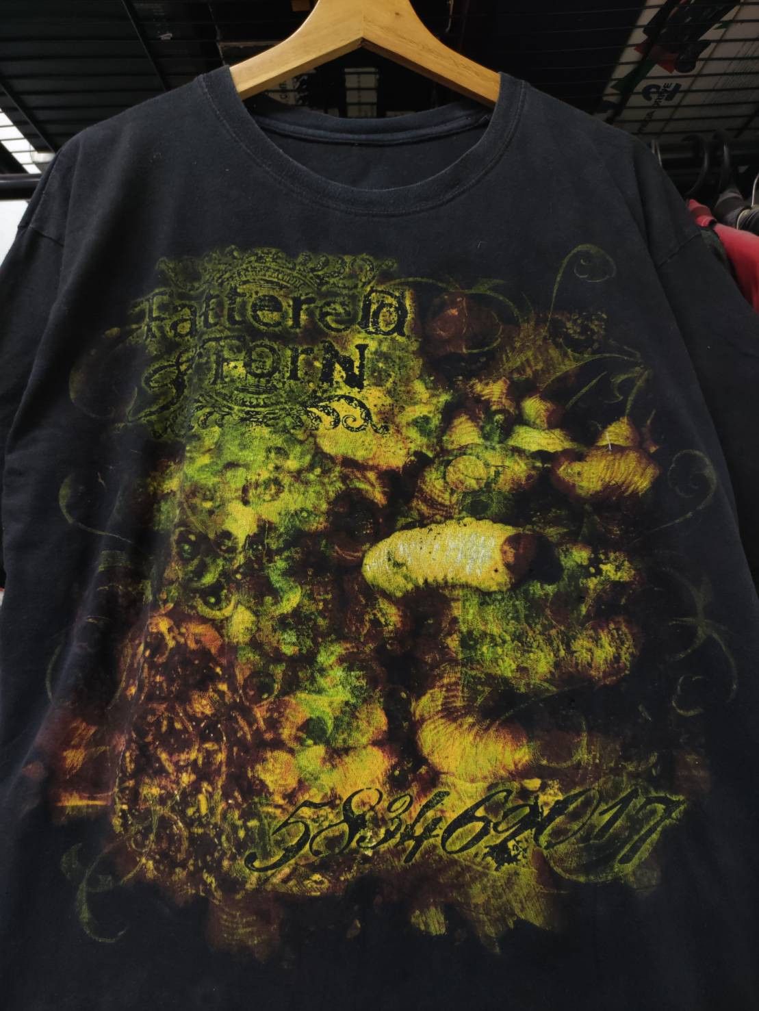 Band Tees × Slipknot × Vintage Vtg 00's Slipknot " Tattered & Torn " Single Promo T-Shirt Size US XXL / EU 58 / 5 - 1 Thumbnail