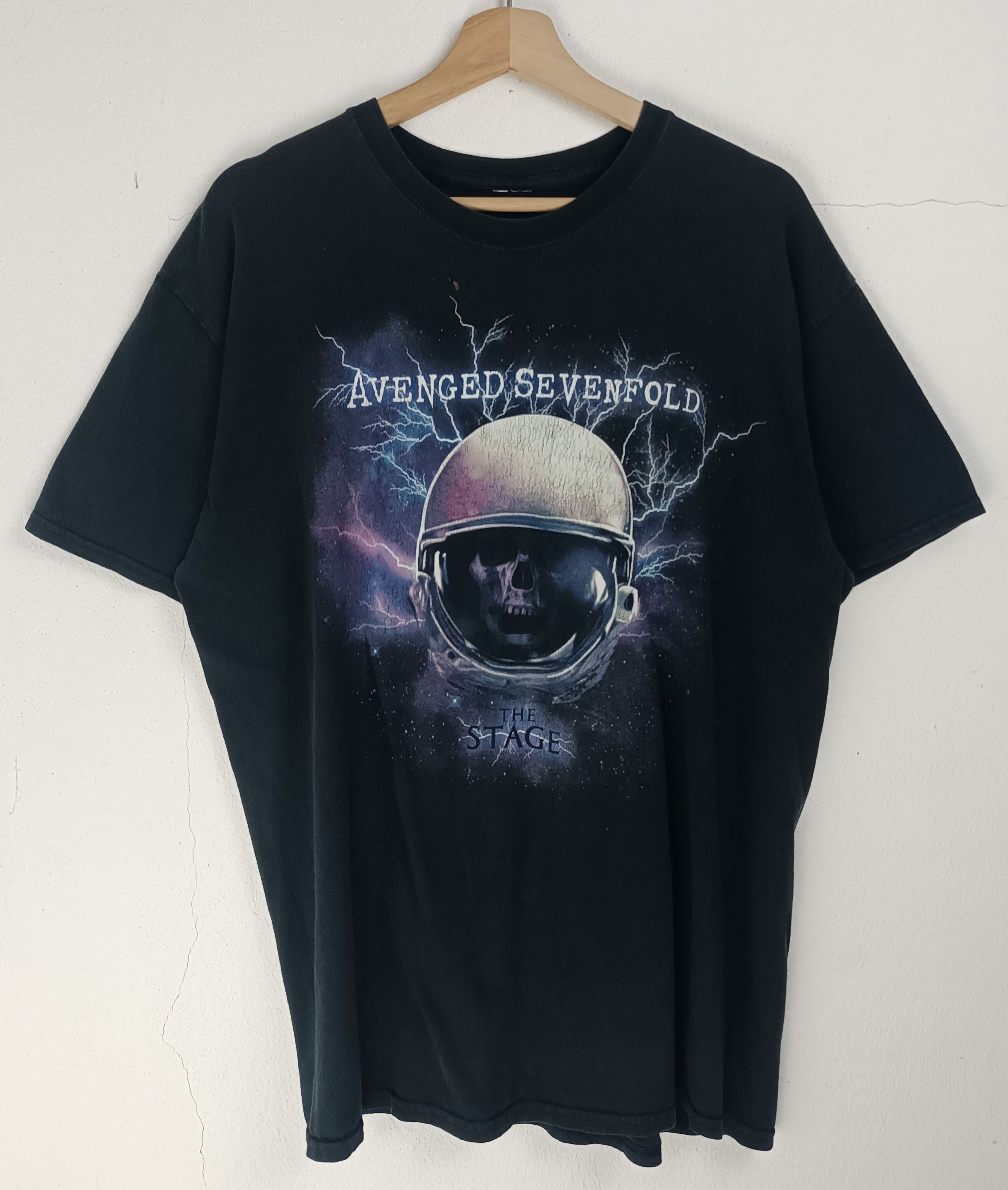 Band Tees THRASHED FADED VINTAGE A7X AVENGED SEVENFOLD 2017 TOUR METAL Size US L / EU 52-54 / 3 - 3 Thumbnail