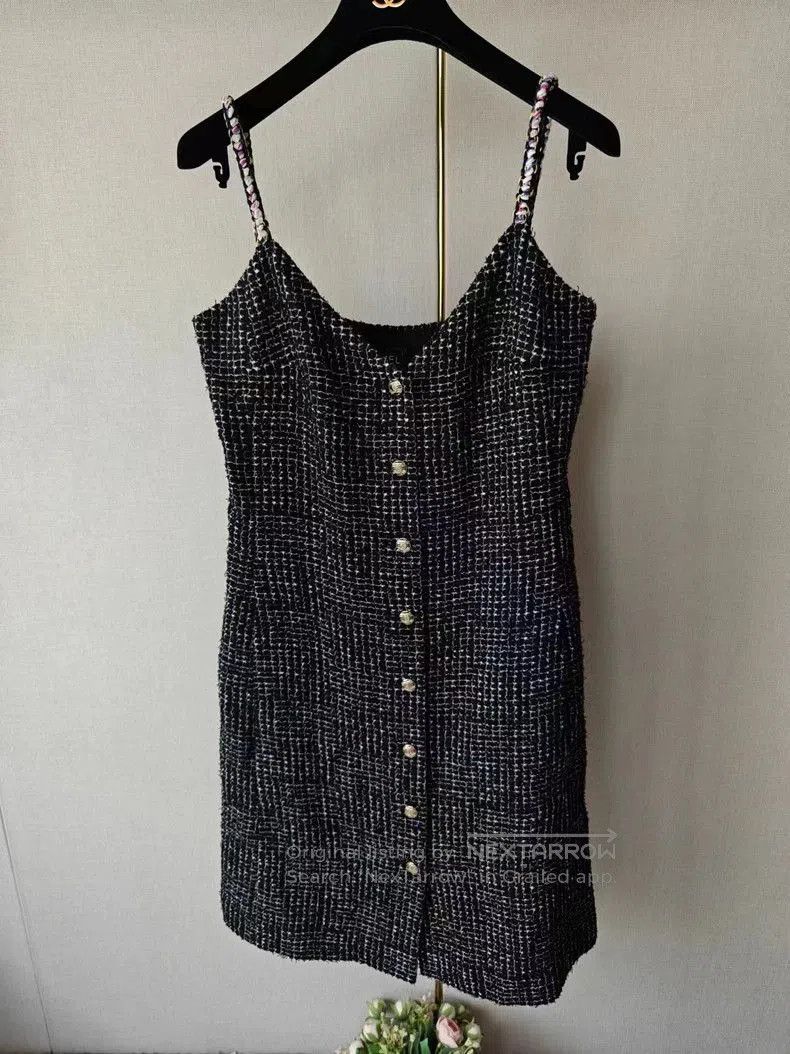Chanel Chanel Tweed Sling Dress Size 38. Size US M / EU 48-50 / 2 - 1 Thumbnail