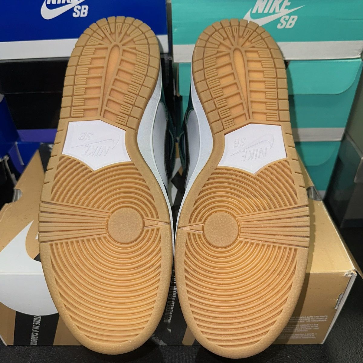 Nike Size 10.5 - Nike SB Dunk High Newport - 305050-306 Size US 10.5 / EU 43-44 - 5 Thumbnail