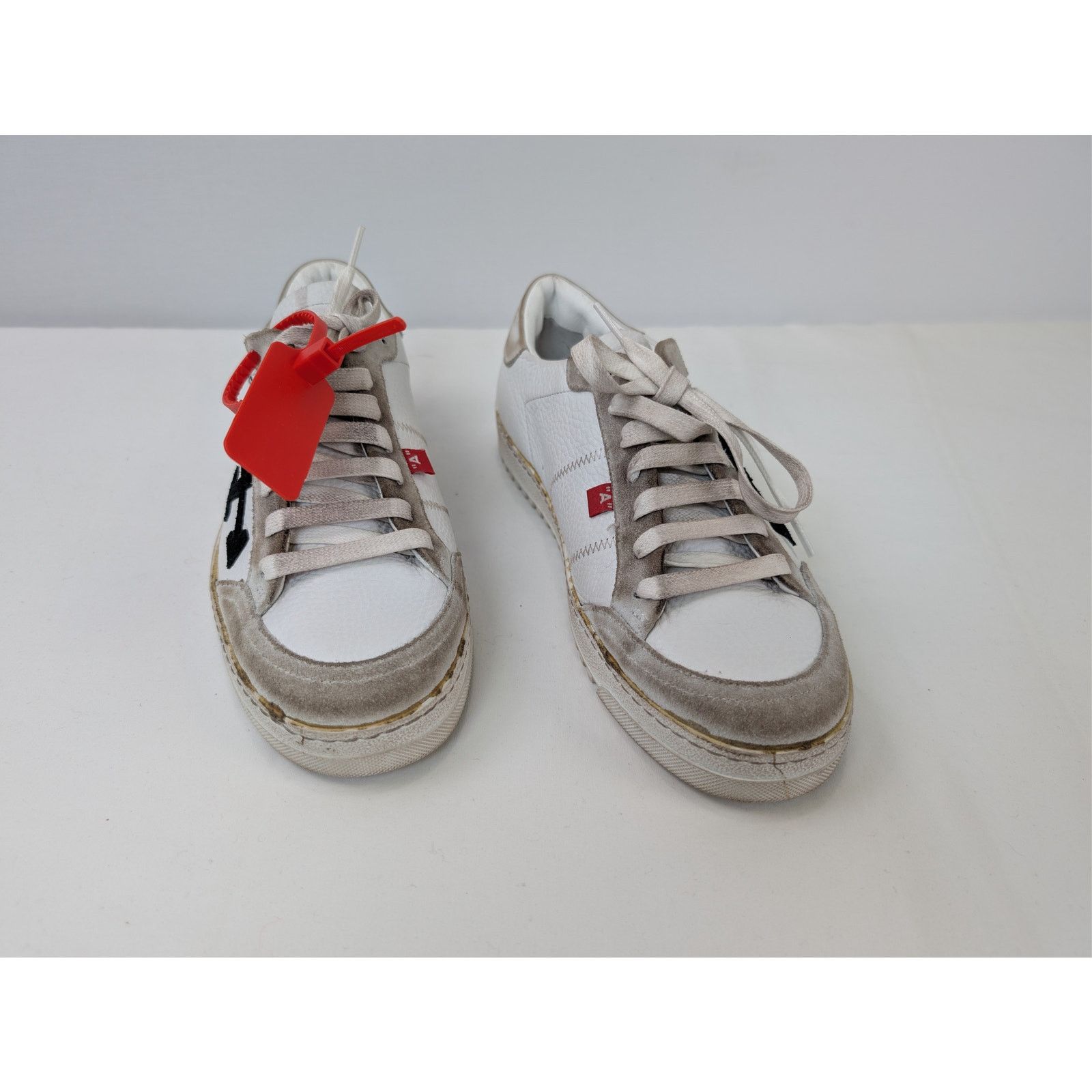 Off-White o1rshd1 Virgil Abloh Address Low Top Sneaker White / Black Size US 8 / EU 41 - 6 Thumbnail