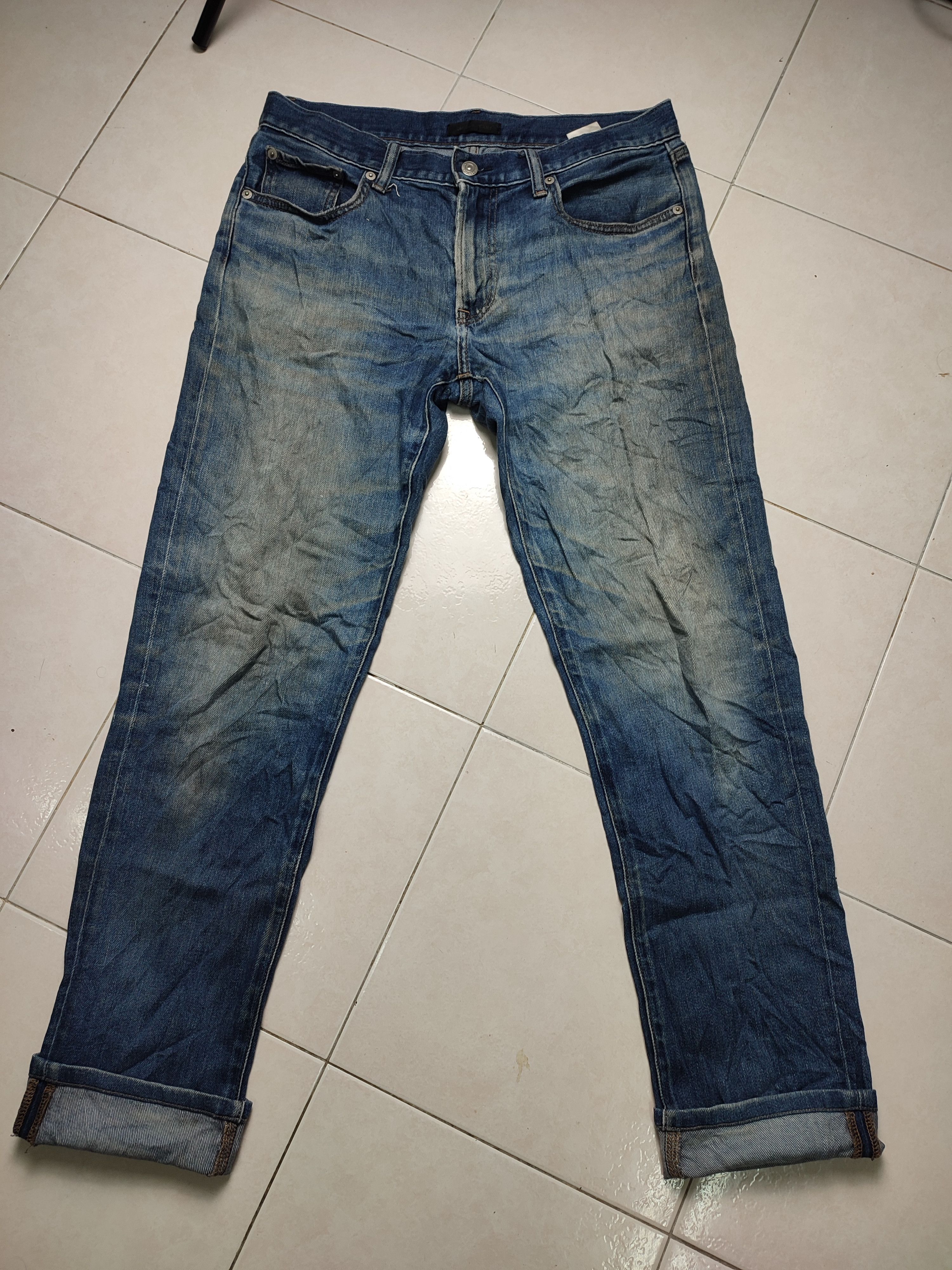 Uniqlo Crazy Vintage Uniqlo Distressed Jeans Size US 33 - 1 Thumbnail