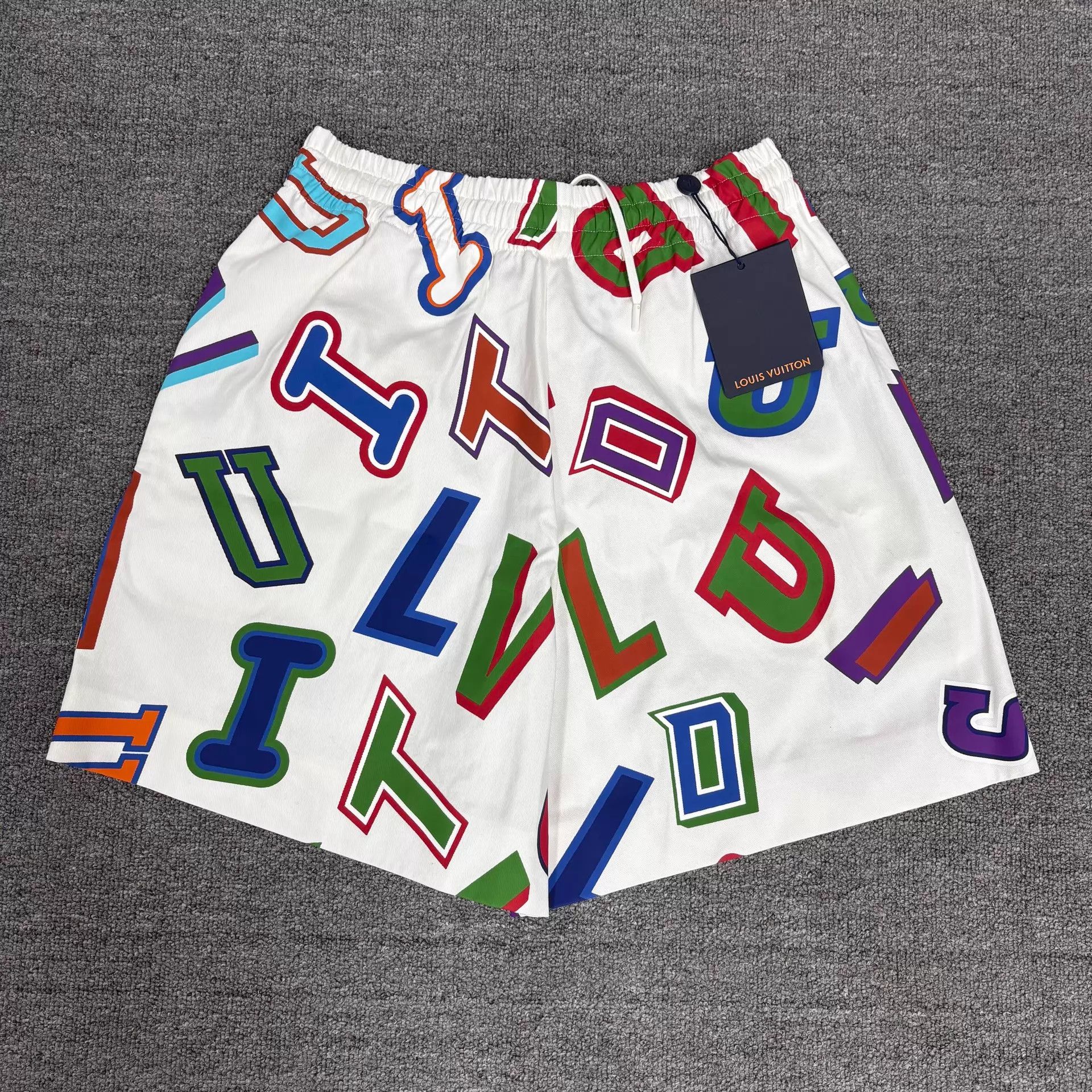 Louis Vuitton LV color blocked logo short M Size US 32 / EU 48 - 2 Thumbnail