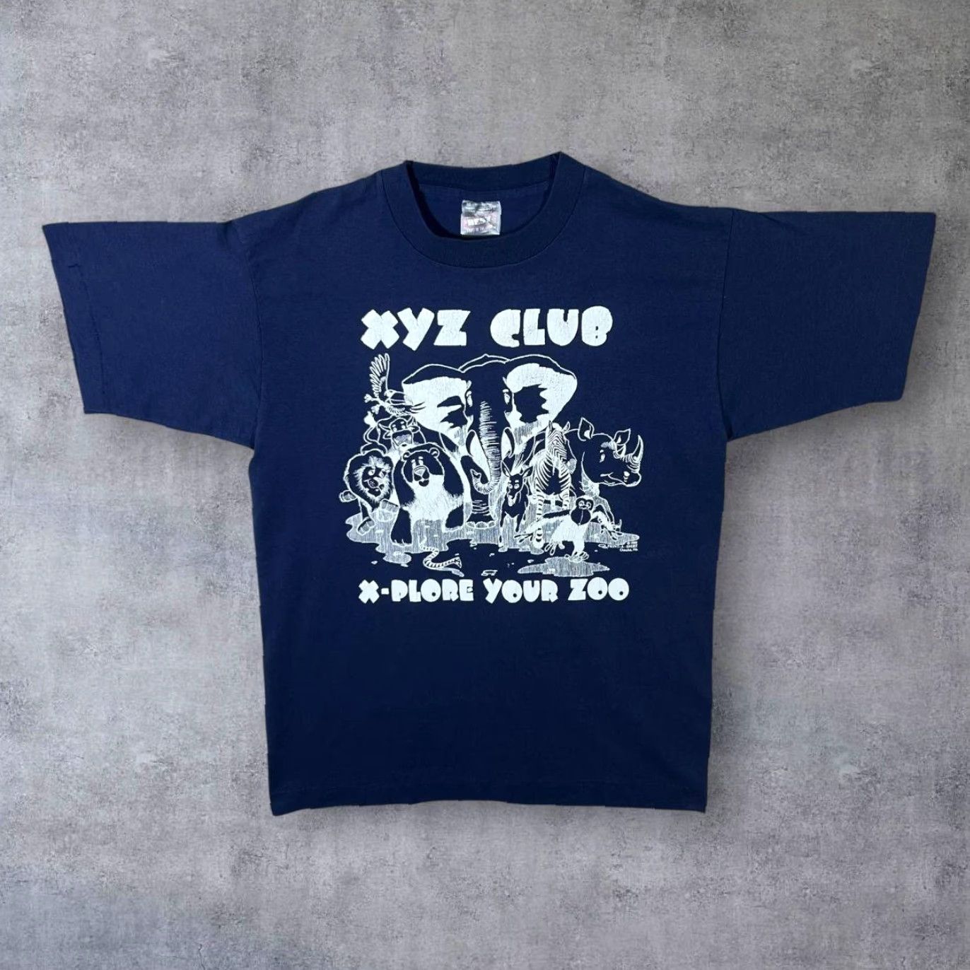 Fruit Of The Loom Vintage XYZ CLUB (1988) X-Plore Your Zoo USA Tourist Single Stitch T-Shirt M S Blue Ladies? Mens? Size US S / EU 44-46 / 1 - 2 Thumbnail