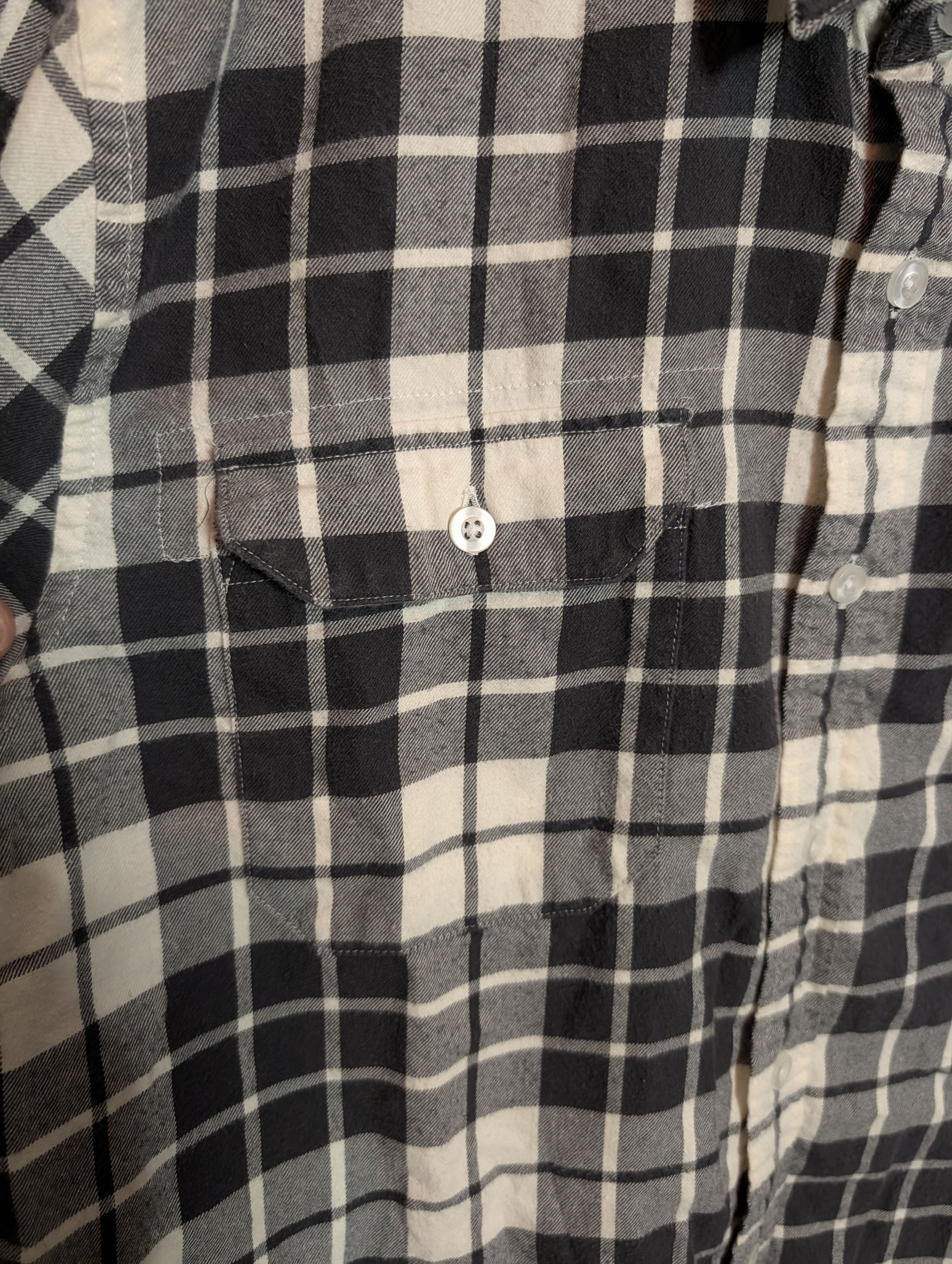 Allen Edmonds Plaid flannel dual chest pocket black/white button up shirt Size US M / EU 48-50 / 2 - 3 Thumbnail