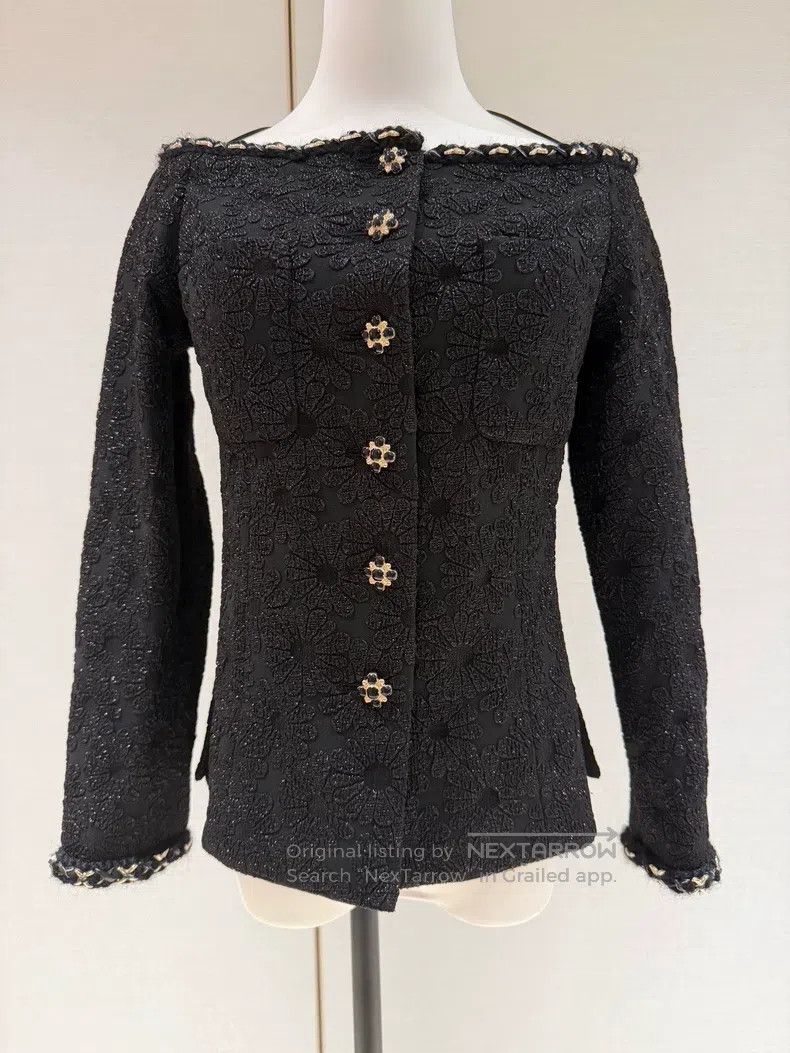 Chanel Chanel 21A Castle Series One-shoulder Long Sleeve Size XS / US 0-2 / IT 36-38 - 1 Thumbnail