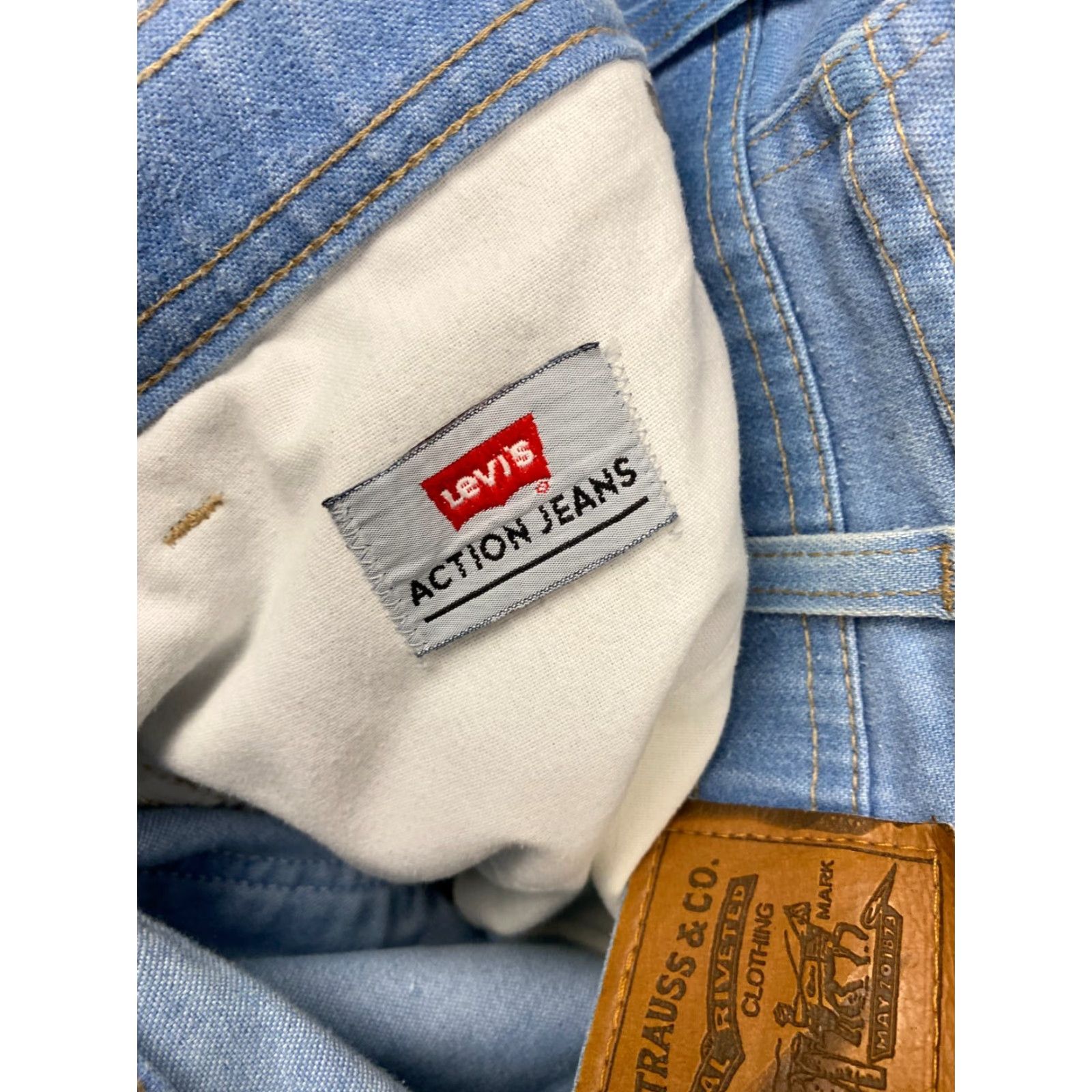 Levi's VINTAGE Levi’s Jeans Action Regular 38 x 29 Light Blue Cotton Blend USA Denim 5-Pocket Mens Jeans Size US 38 / EU 54 - 4 Thumbnail