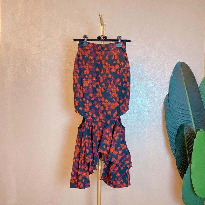 Givenchy Givenchy Size34 Unique Design Midi Skirt Size S / US 4 / IT 40 - 1 Thumbnail