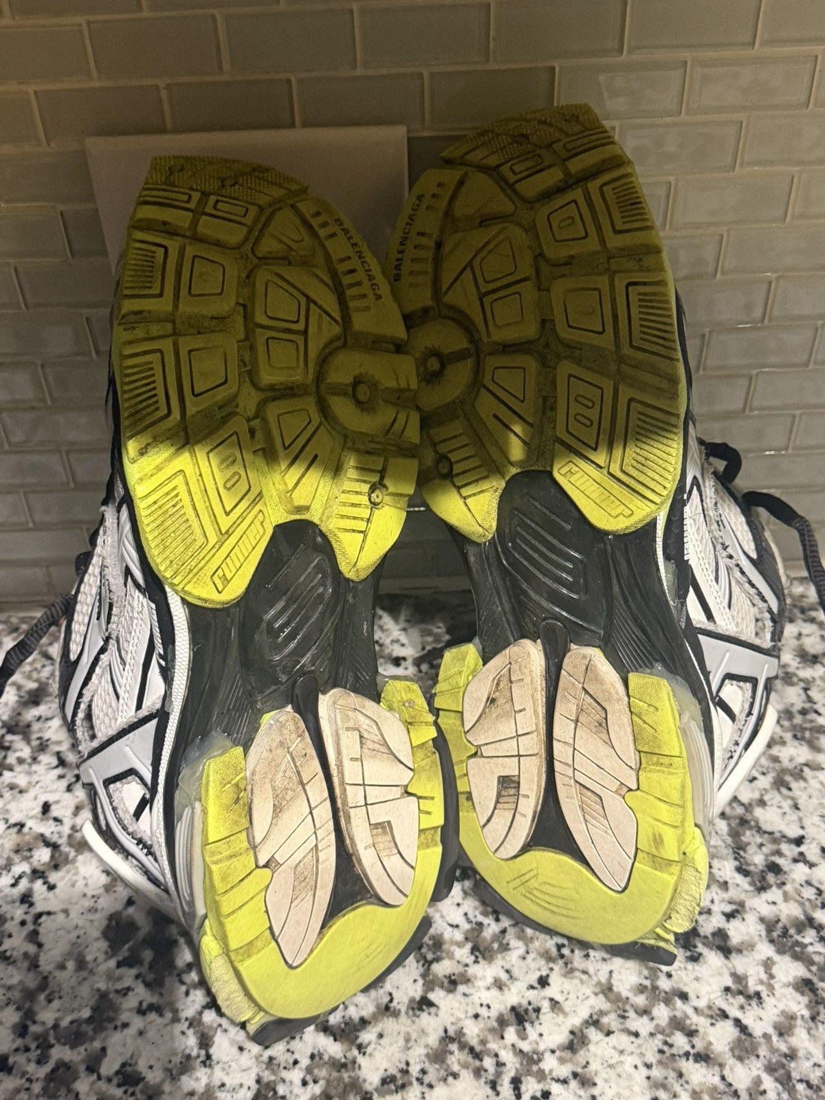 Balenciaga Balenciaga Runner Sneaker 'White Fluo Yellow' Size US 10 / EU 43 - 6 Thumbnail