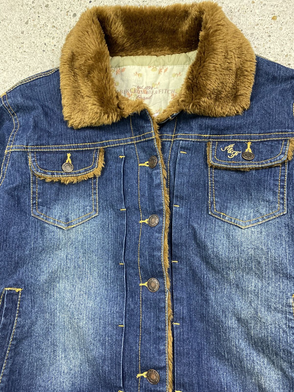Abercrombie & Fitch Abercrombie & fitch denim jeans jacket fux fur vintage Size M / US 6-8 / IT 42-44 - 8 Thumbnail