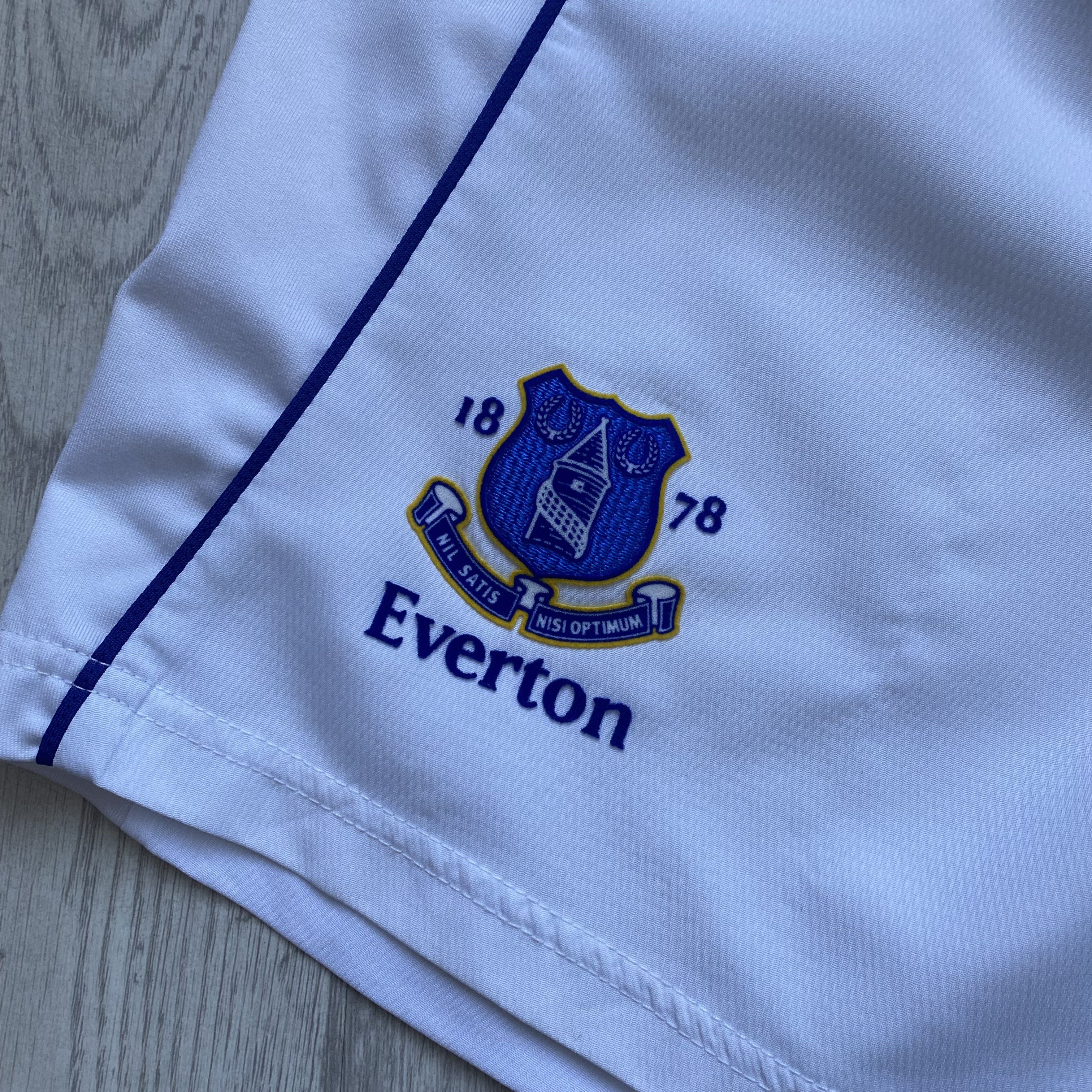 Umbro ⚽️ Vintage Everton FC Umbro Soccer football shorts football Size US M / EU 48-50 / 2 - 2 Thumbnail