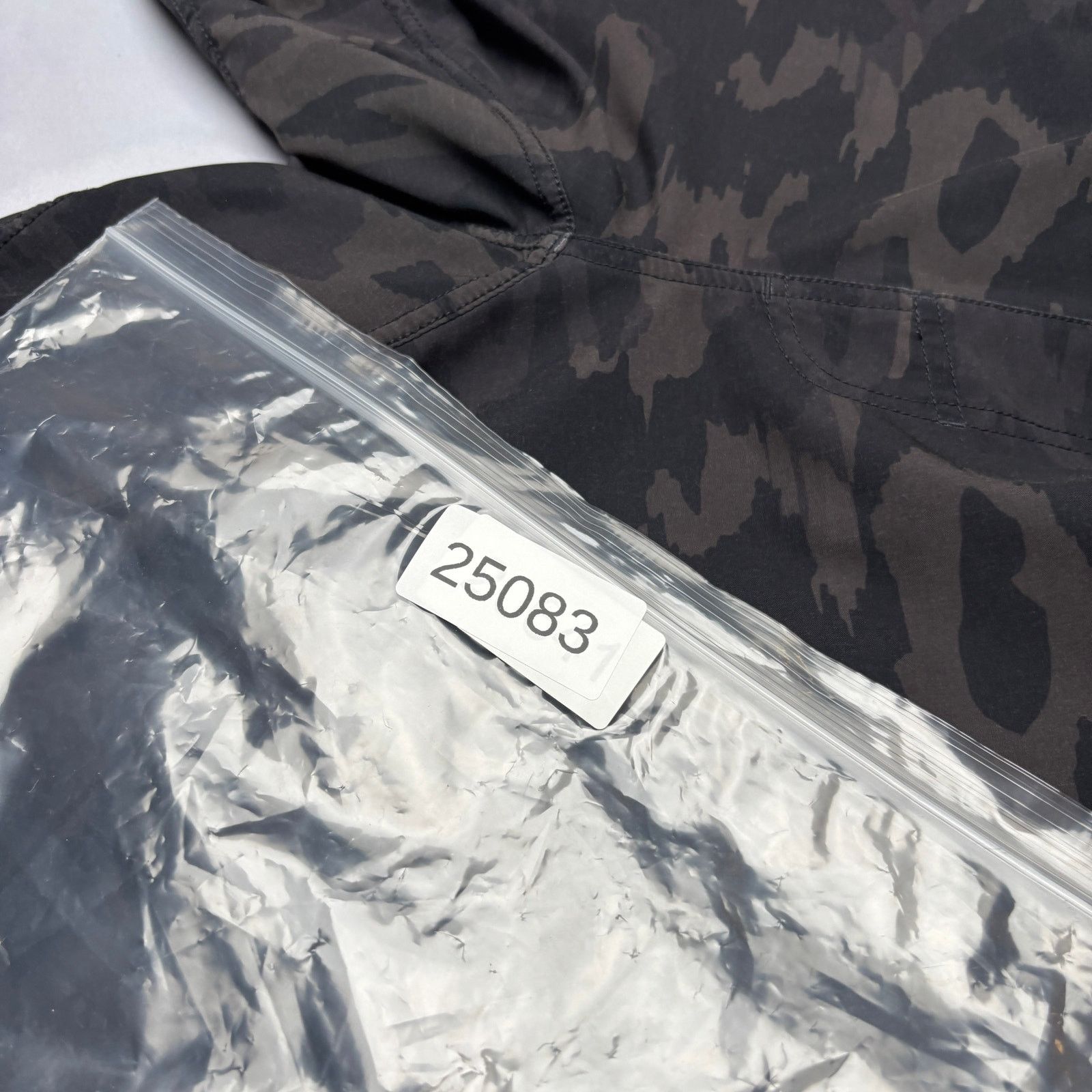 Vuori Vuori Kore Camo Yoga 7" Athletic Shorts Men's 35 Sportswear Size US 35 - 8 Thumbnail