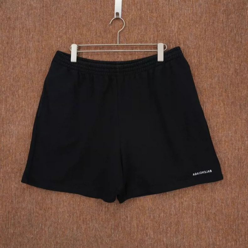 Balenciaga Balenciaga size L Black Inverted Embroidered Logo Short Pa Size US 27 - 1 Thumbnail