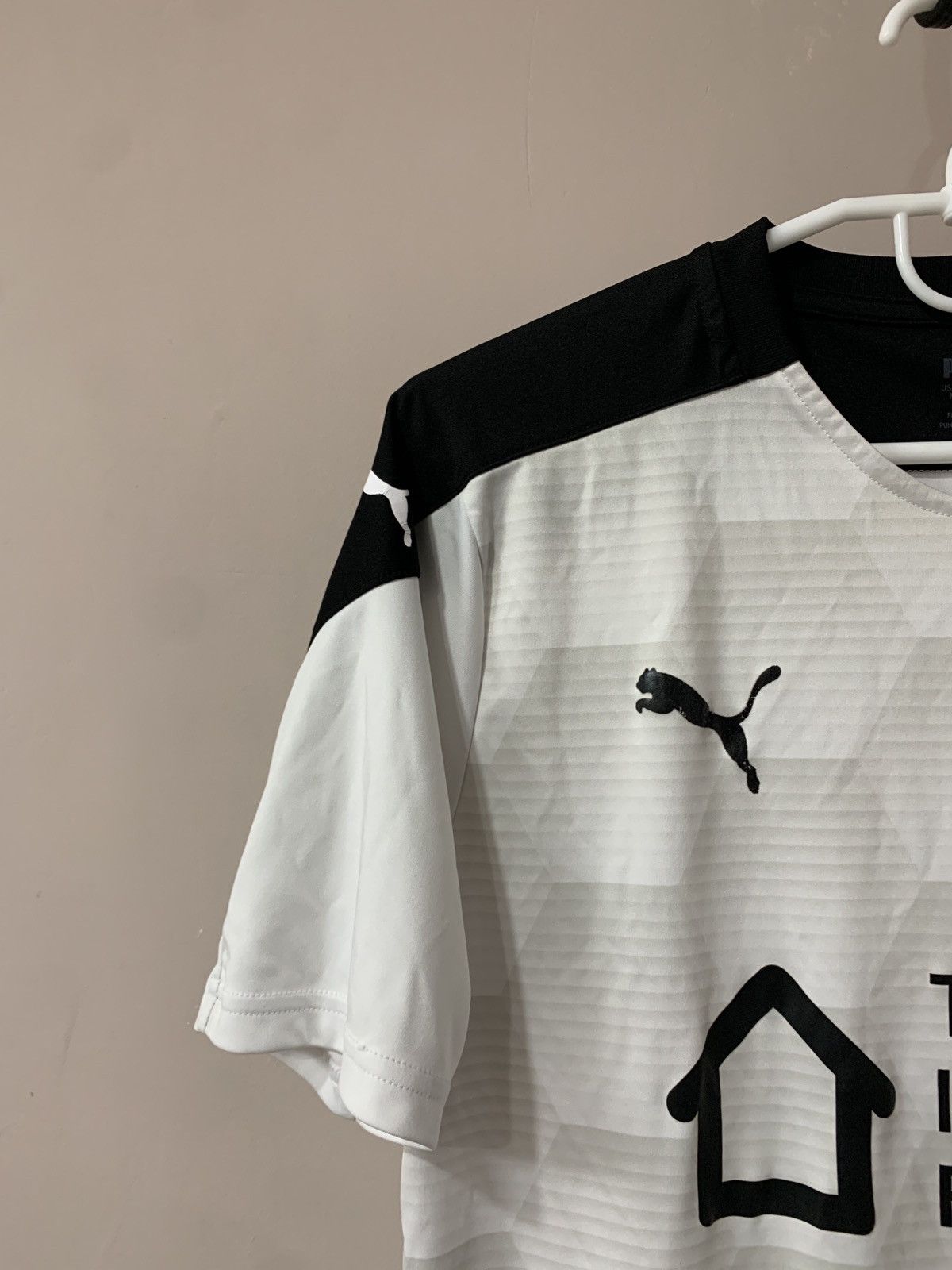 Puma Barnsley Away Football Shirt Puma Soccer Jersey Size M Size US M / EU 48-50 / 2 - 3 Thumbnail