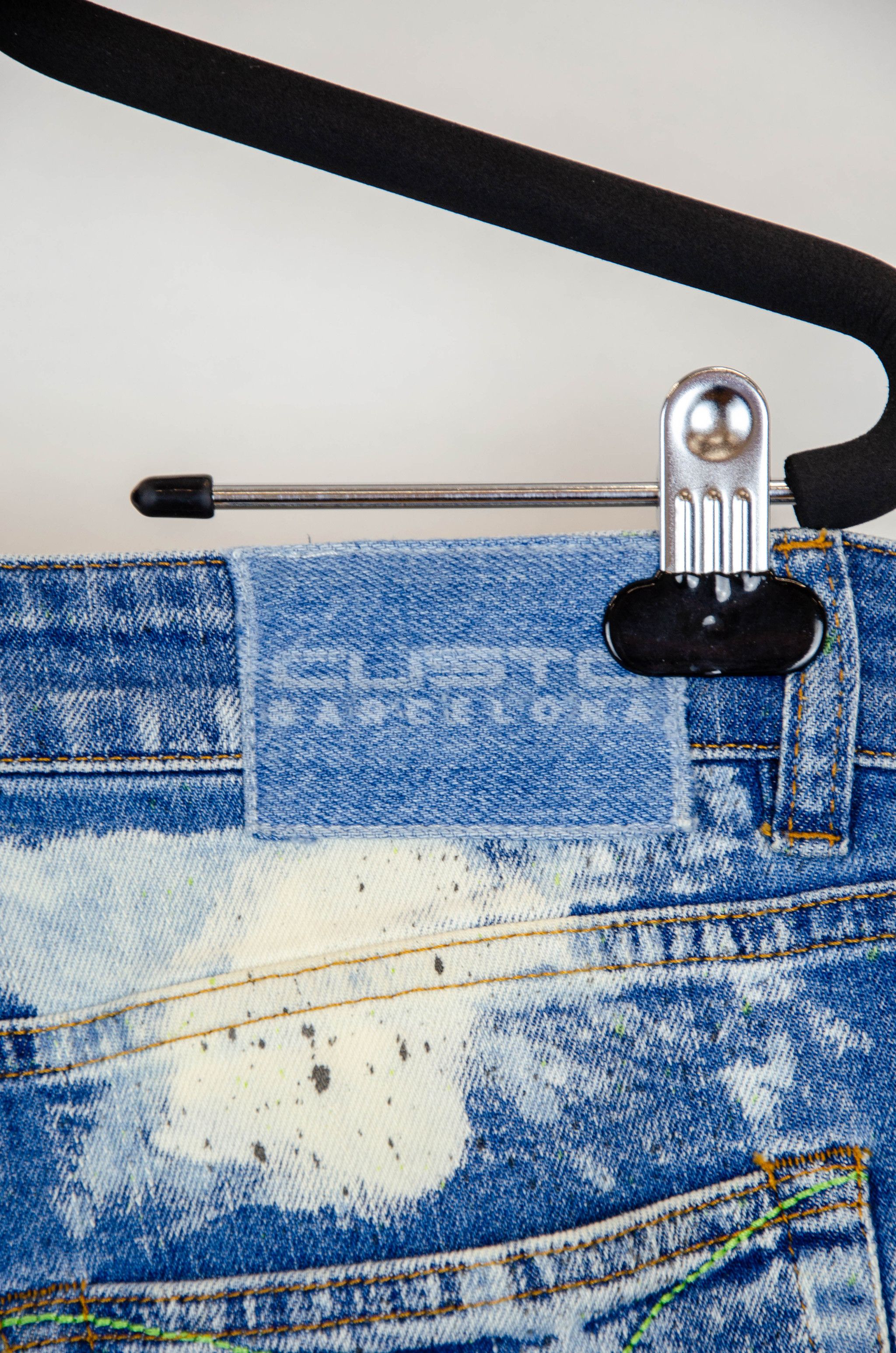 Custo Barcelona Custo Barcelona Paint Splatter Jeans – Size 30 Size US 30 / EU 46 - 9 Thumbnail