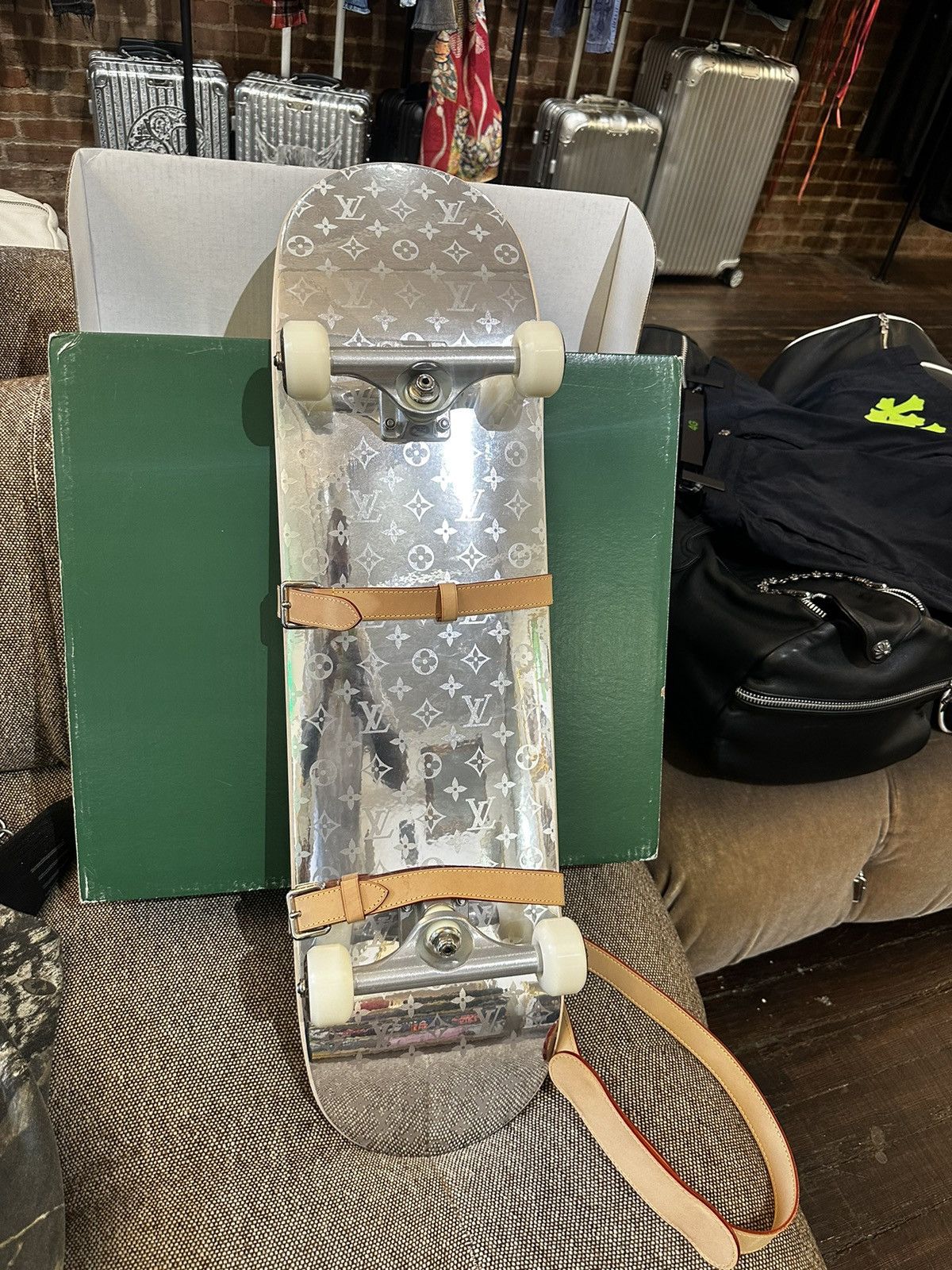 Louis Vuitton × Virgil Abloh LOUIS VUITTON LV VIRGIL SKATEBOARD BAG STRAP RUNWAY Size ONE SIZE - 7 Thumbnail