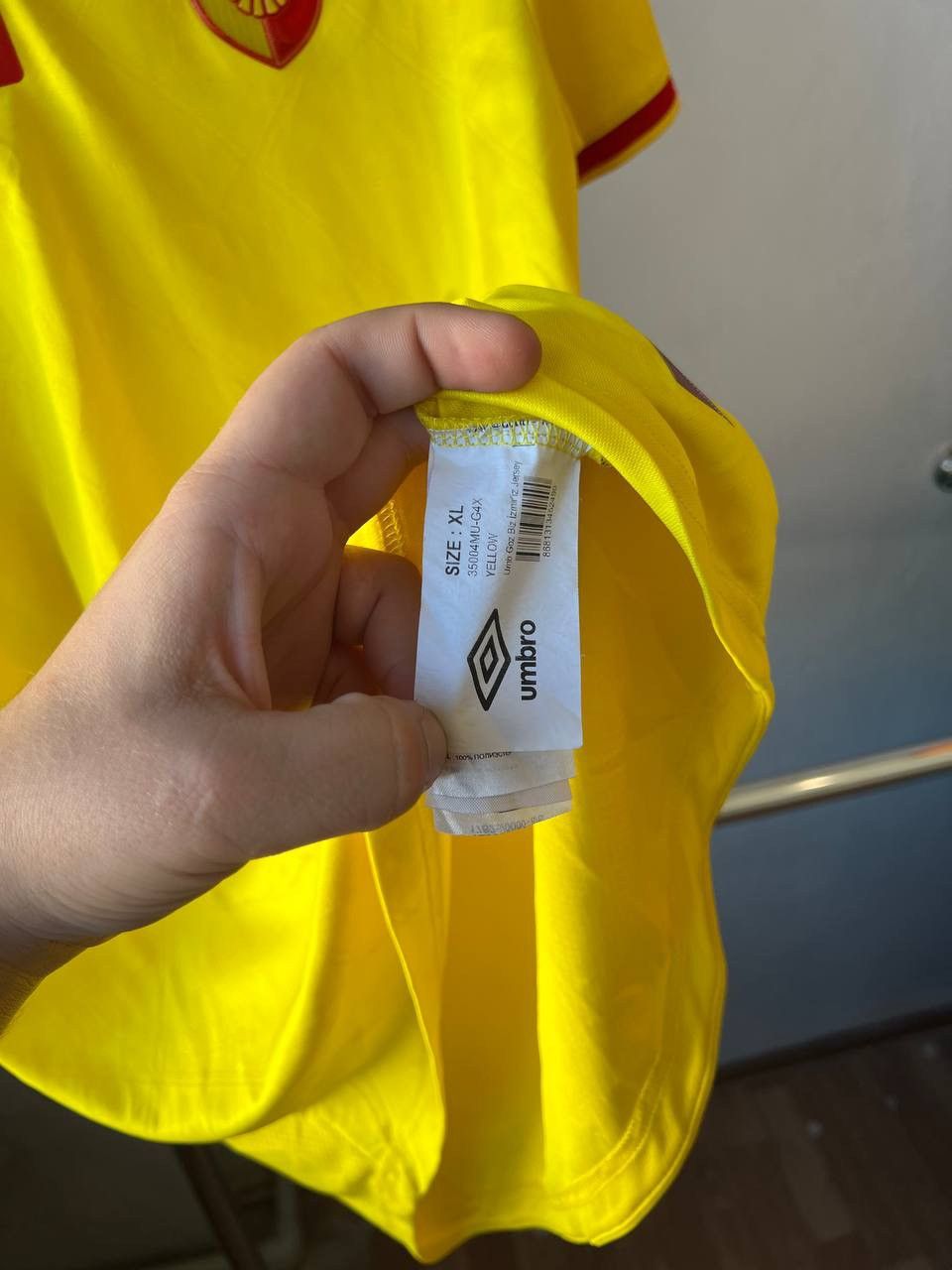 Umbro 2021/22 GOZTEPE AWAY SOCCER JERSEY FOOTBALL SHIRT SIZE XL Size US XL / EU 56 / 4 - 6 Thumbnail
