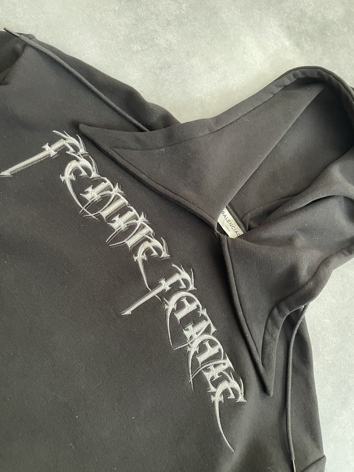 Balenciaga Balenciaga 2017 Femme Fatale Hoodie Size XS / US 0-2 / IT 36-38 - 6 Thumbnail