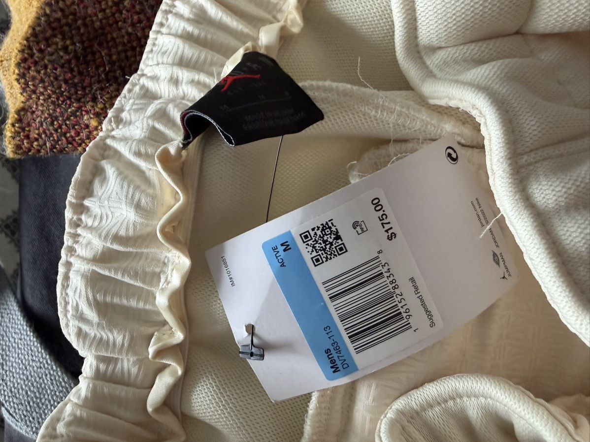 A Ma Maniere × Jordan Brand A Ma Maniére x Jordan Cream Tech Woven Fabric size M Size US 32 / EU 48 - 5 Thumbnail