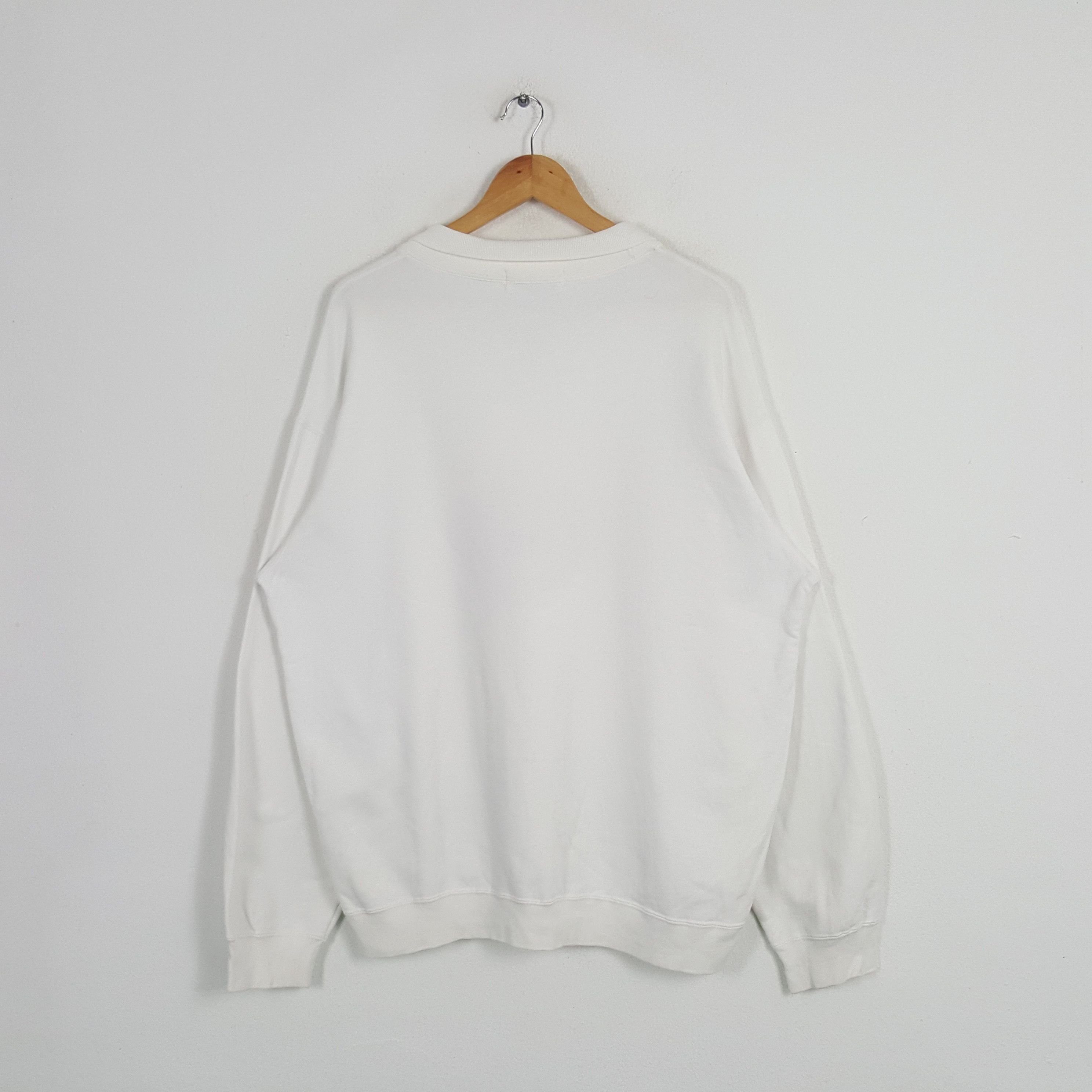Burberry × Vintage Vintage Burberry Italian Brand Embroidery Logo Sweatshirt Size US XL / EU 56 / 4 - 3 Thumbnail