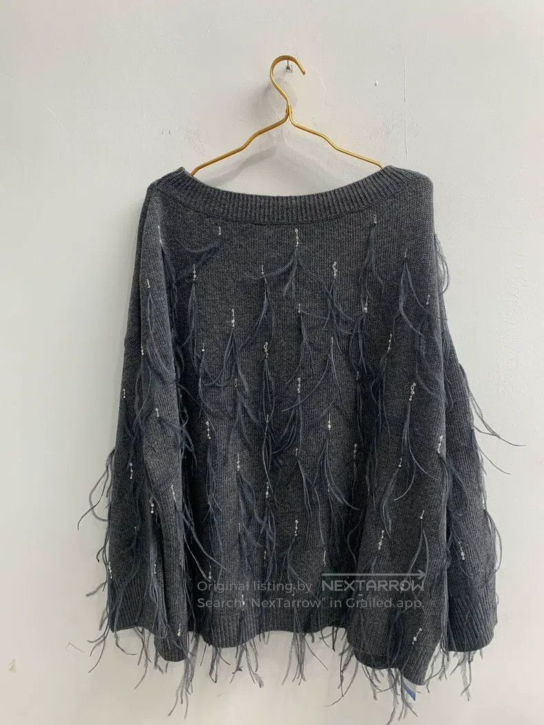 Valentino Valentino Feather embroidered wool pullover Size L / US 10 / IT 46 - 1 Thumbnail