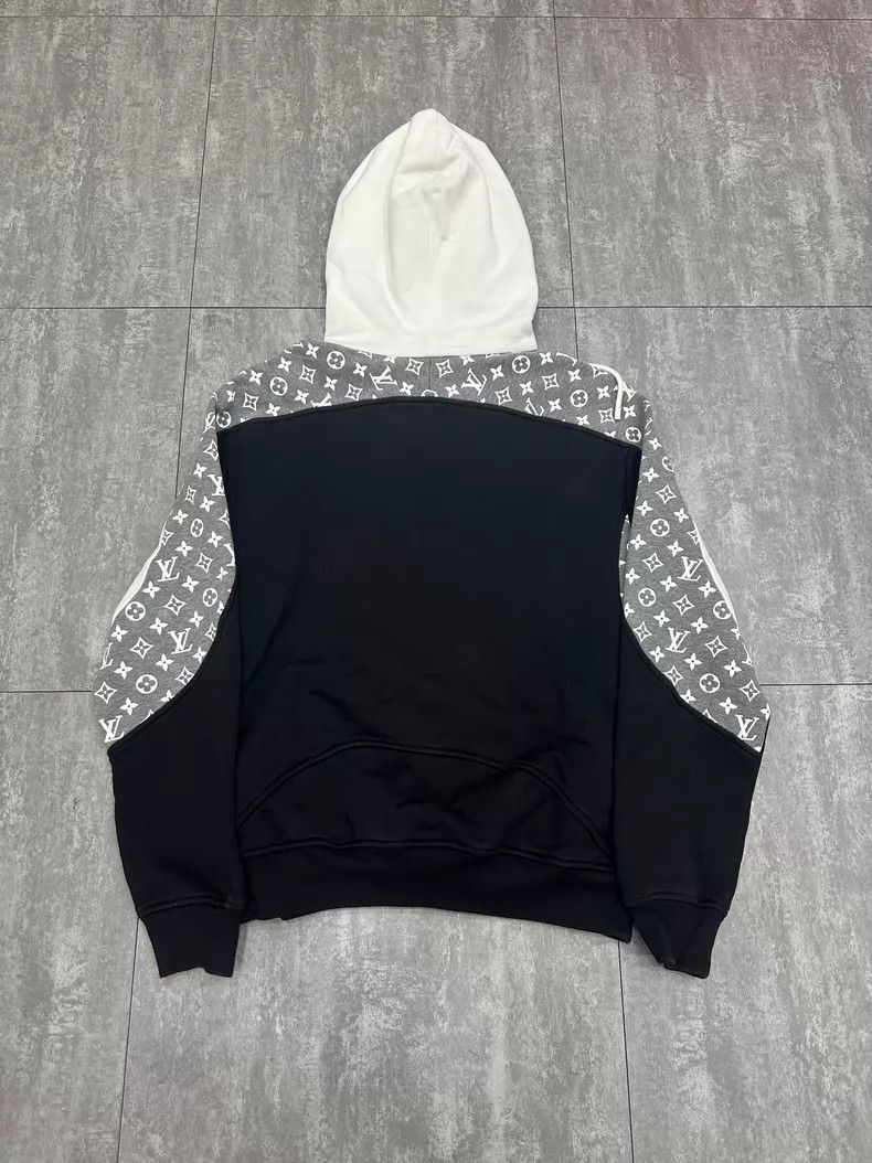 Louis Vuitton Louis Vuitton White and black color-block hooded long-slee Size US S / EU 44-46 / 1 - 2 Thumbnail