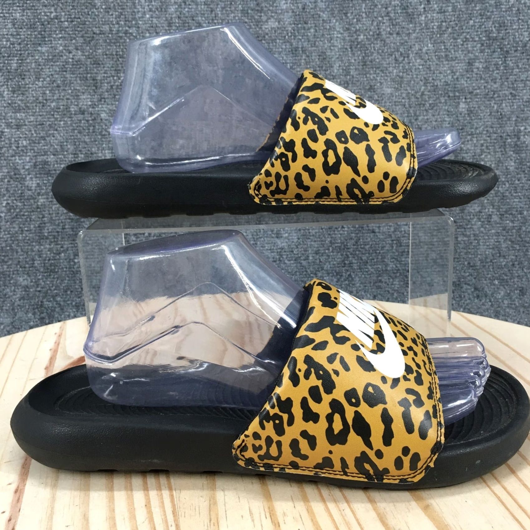 Nike Nike Sandals Women Victori One Slide Cheetah Print Yellow Flat Slip-On Casual Size US 9 / IT 39 - 2 Thumbnail
