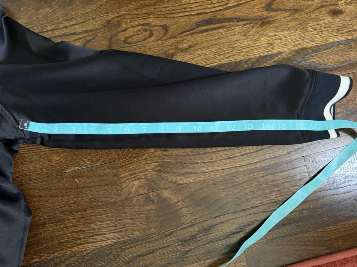 Victoria's Secret Victoria’s Secret 2016 Paris Black Satin Bomber Jacket L Size L / US 10 / IT 46 - 9 Thumbnail
