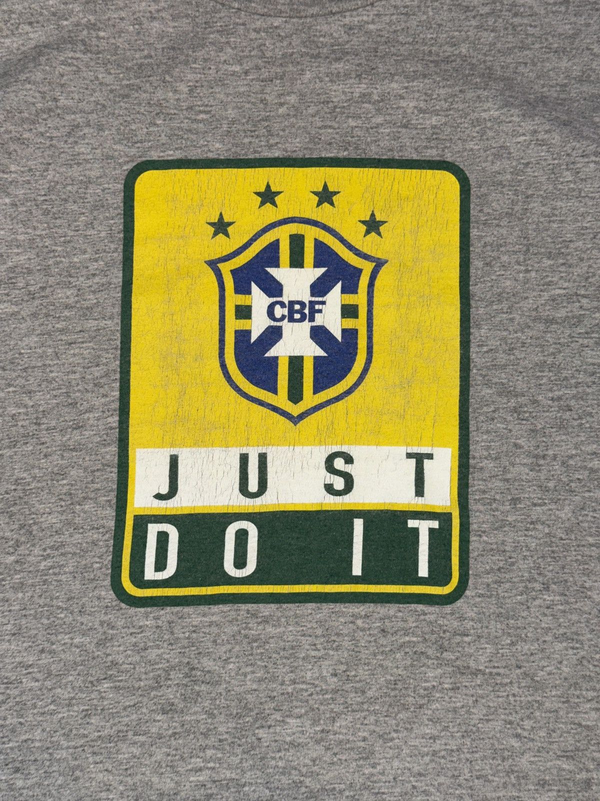 Nike Vintage Brazil 🇧🇷 90's Nike Futebol T-shirt Size US S / EU 44-46 / 1 - 4 Thumbnail