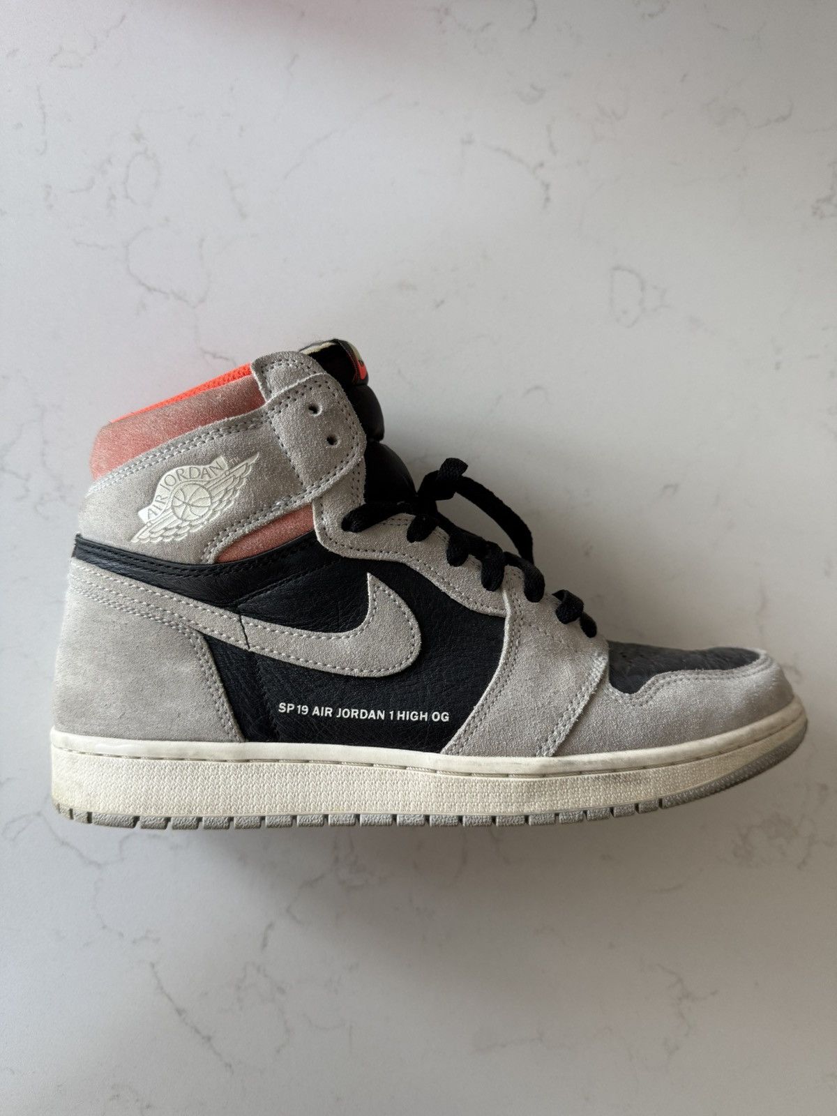 Jordan Brand × Nike Jordan 1 Retro High - Neutral Grey Hyper Crimson Size US 10 / EU 43 - 1 Thumbnail