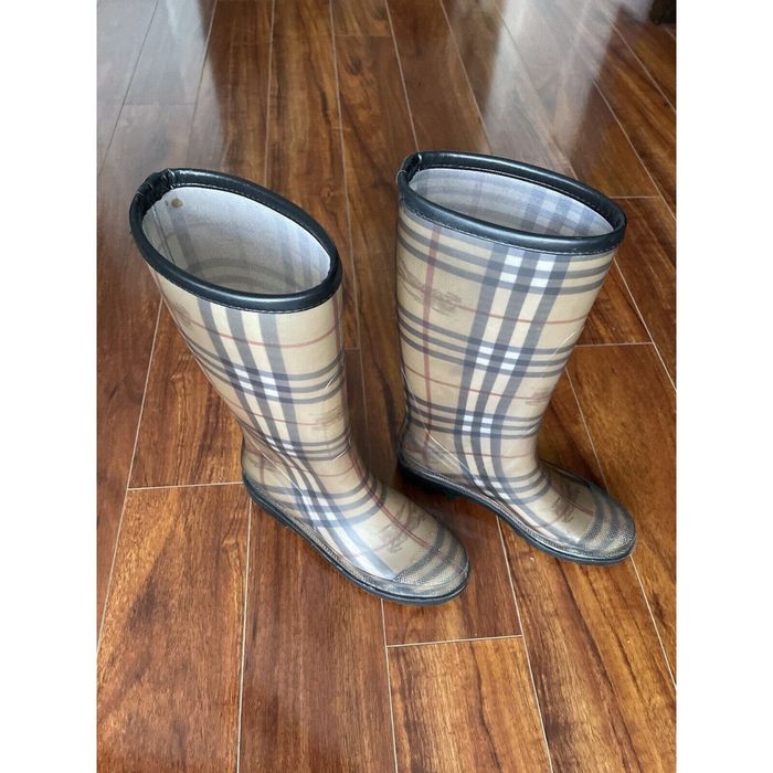 Burberry plaid hot sale rain boots