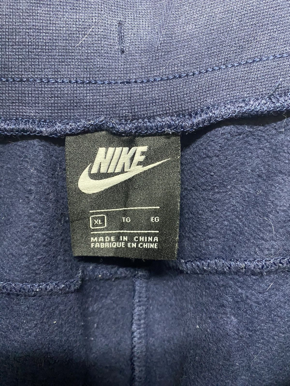 Nike Nike Jogger Pants Sportswear Embossed Logo Training Size US 30 / EU 46 - 17 Thumbnail