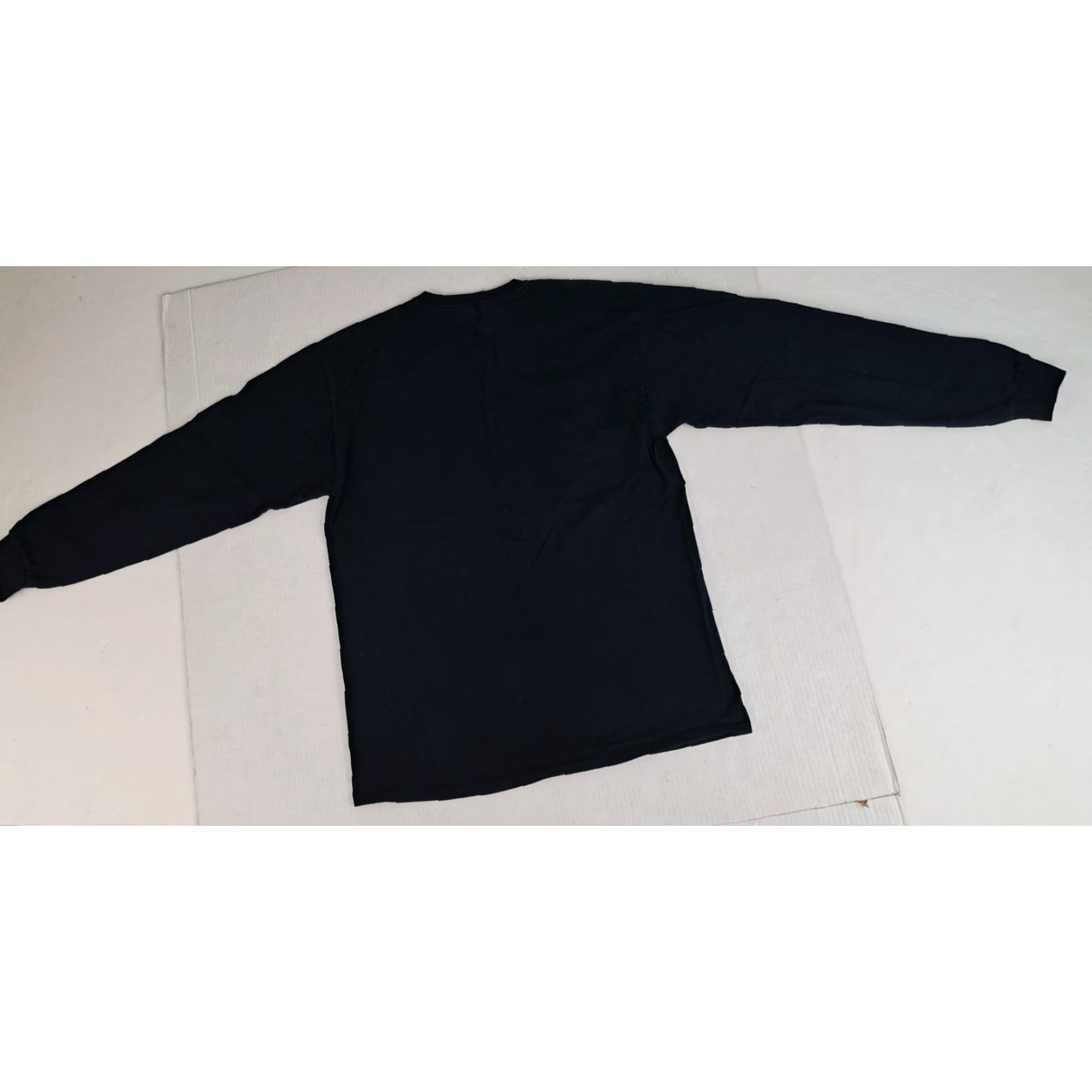 Jerzees VINTAGE Hooters Detroit 90s Taylor Mi. Black Long Sleeve Jerzees Large T-Shirt Unisex Adults 90s Crew Neck Cotton Quantity: L Size US L / EU 52-54 / 3 - 5 Thumbnail