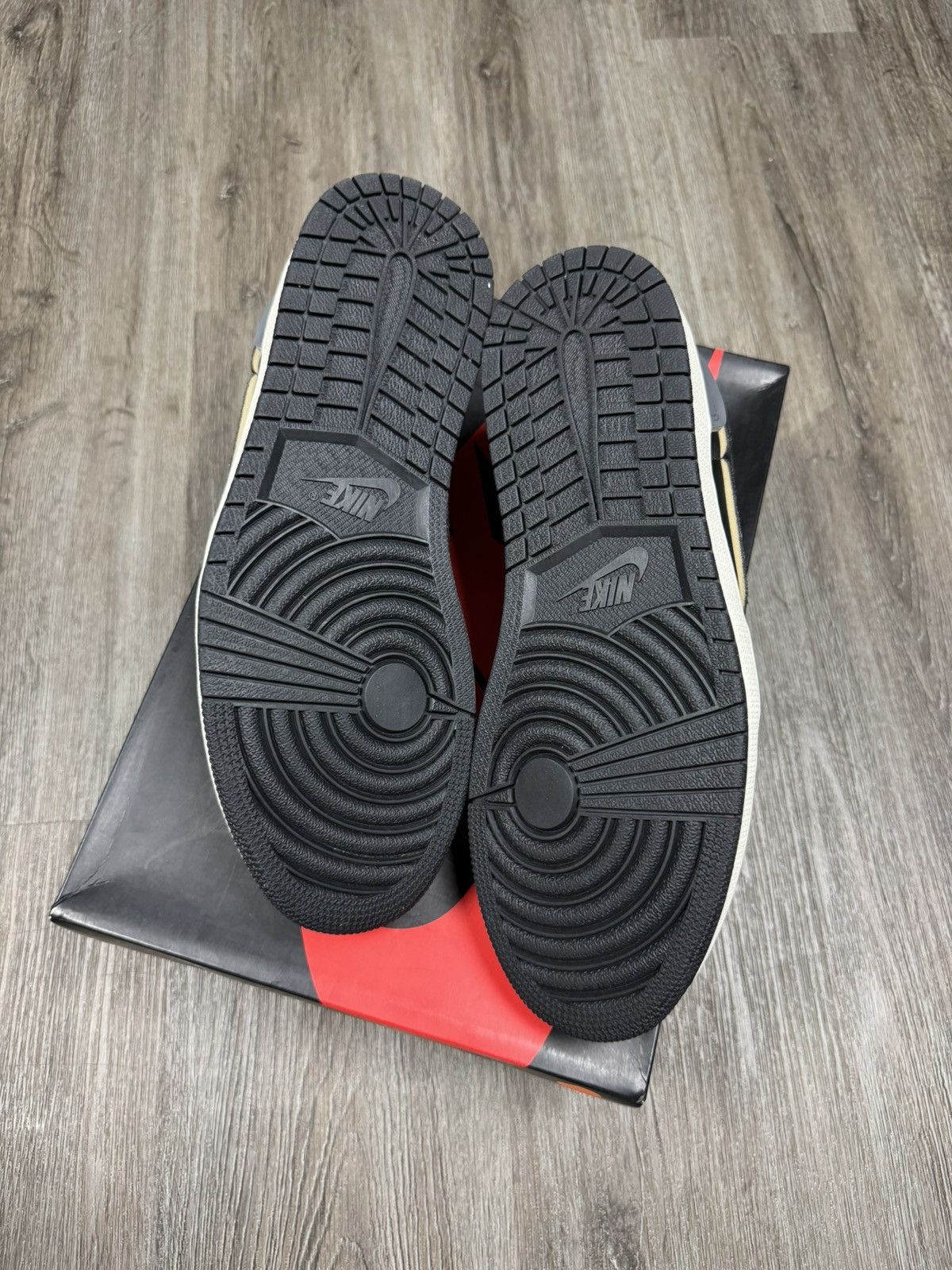 Jordan Brand Jordan 1 Retro Low OG EX Dark Smoke Gray 2022 Size 11 Size US 11 / EU 44 - 6 Thumbnail