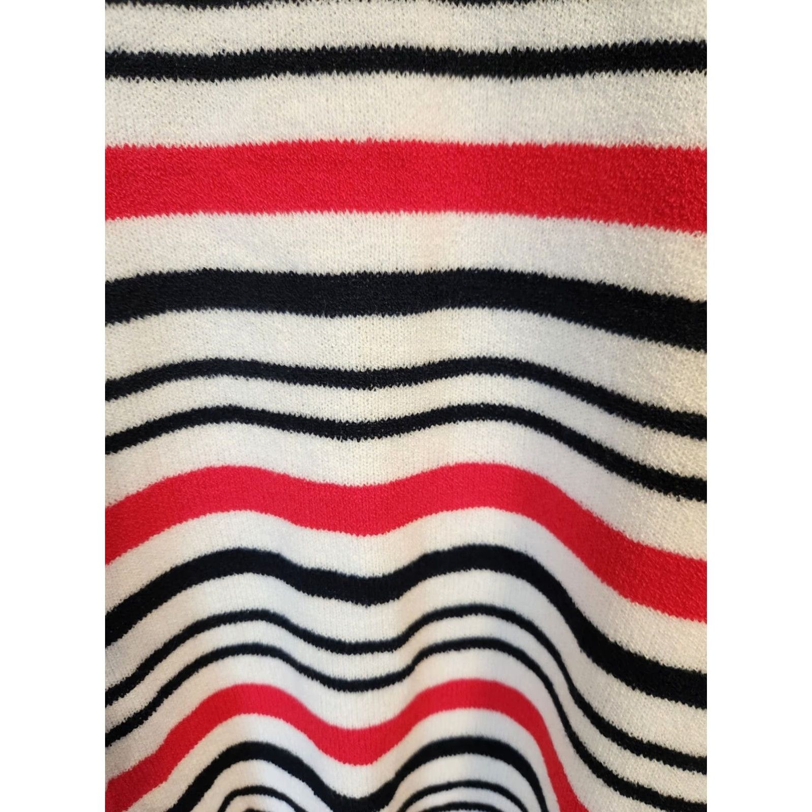 Vintage VINTAGE? No. White Stag Tunic Blouse Knit 3/4 Sleeve V-Neck Plus Size 4X Casual White Red Black Stripe Size XXL / US 16-18 / IT 52-54 - 3 Thumbnail