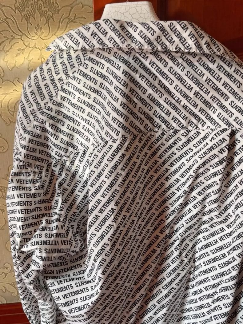 Vetements Vetements Logo overload shirt, oversize Size US S / EU 44-46 / 1 - 4 Thumbnail