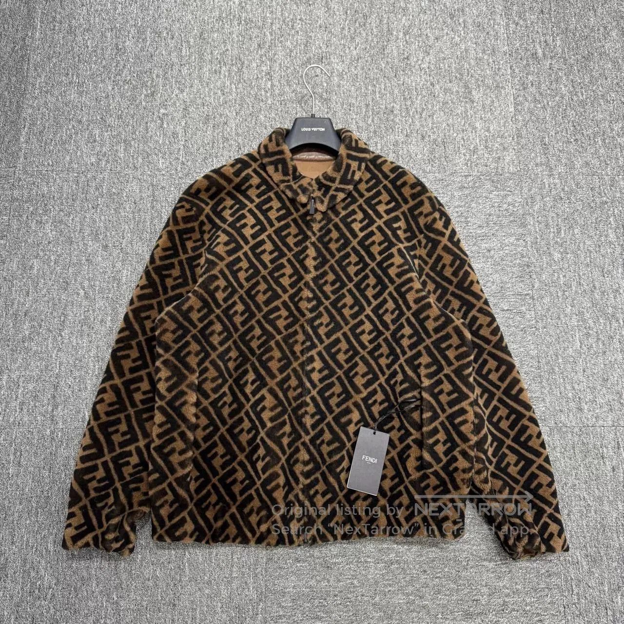 Fendi Fendi Reversible Leather and Fur Coat. Size US L / EU 52-54 / 3 - 1 Thumbnail