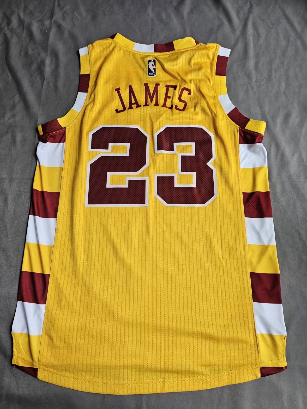 NBA #23 LeBron James Jersey Cavaliers Yellow Size US L / EU 52-54 / 3 - 1 Thumbnail