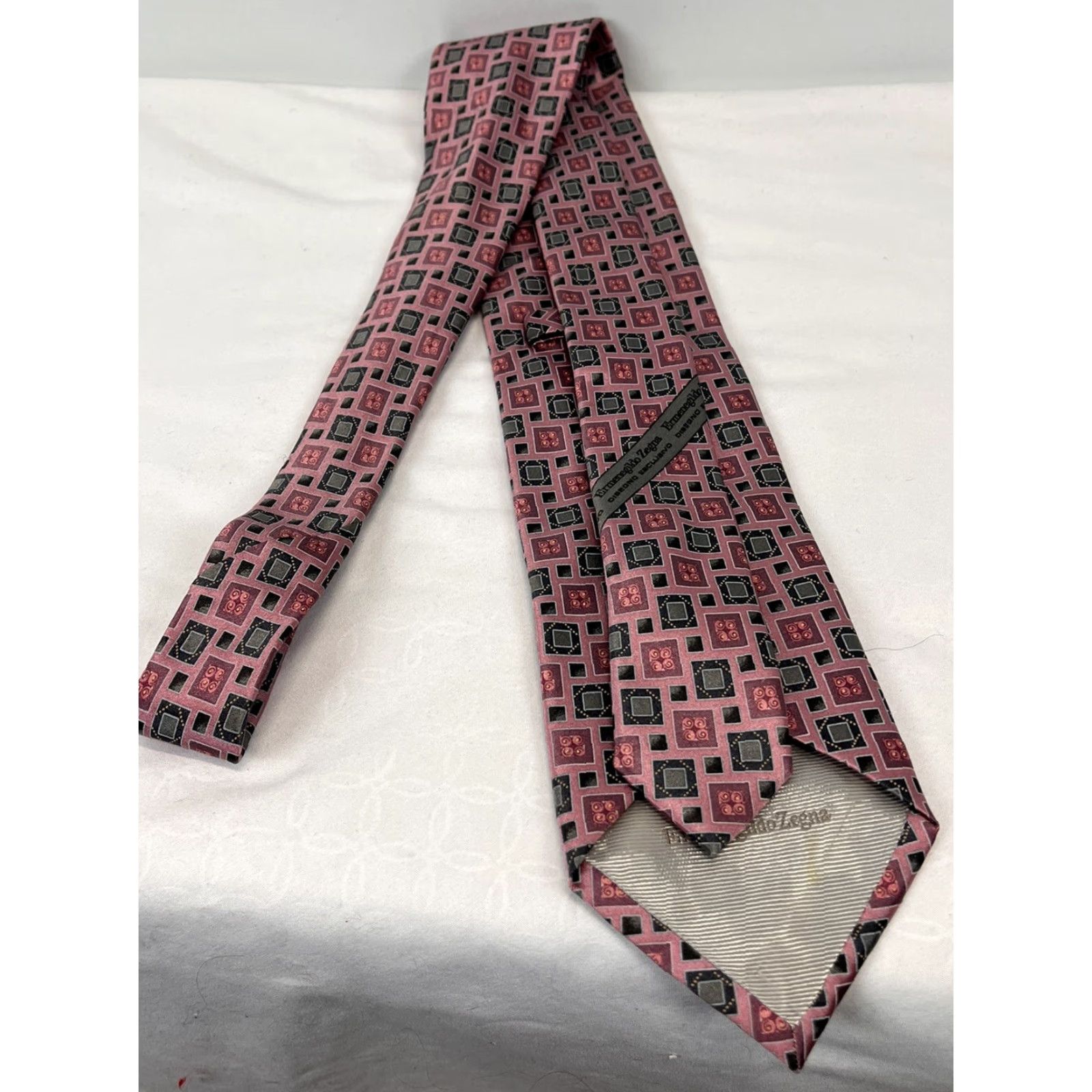 Ermenegildo Zegna Ermenegildo Zegna 100% Silk Necktie Pink Geometric VGUC Men Tie Size ONE SIZE - 3 Thumbnail