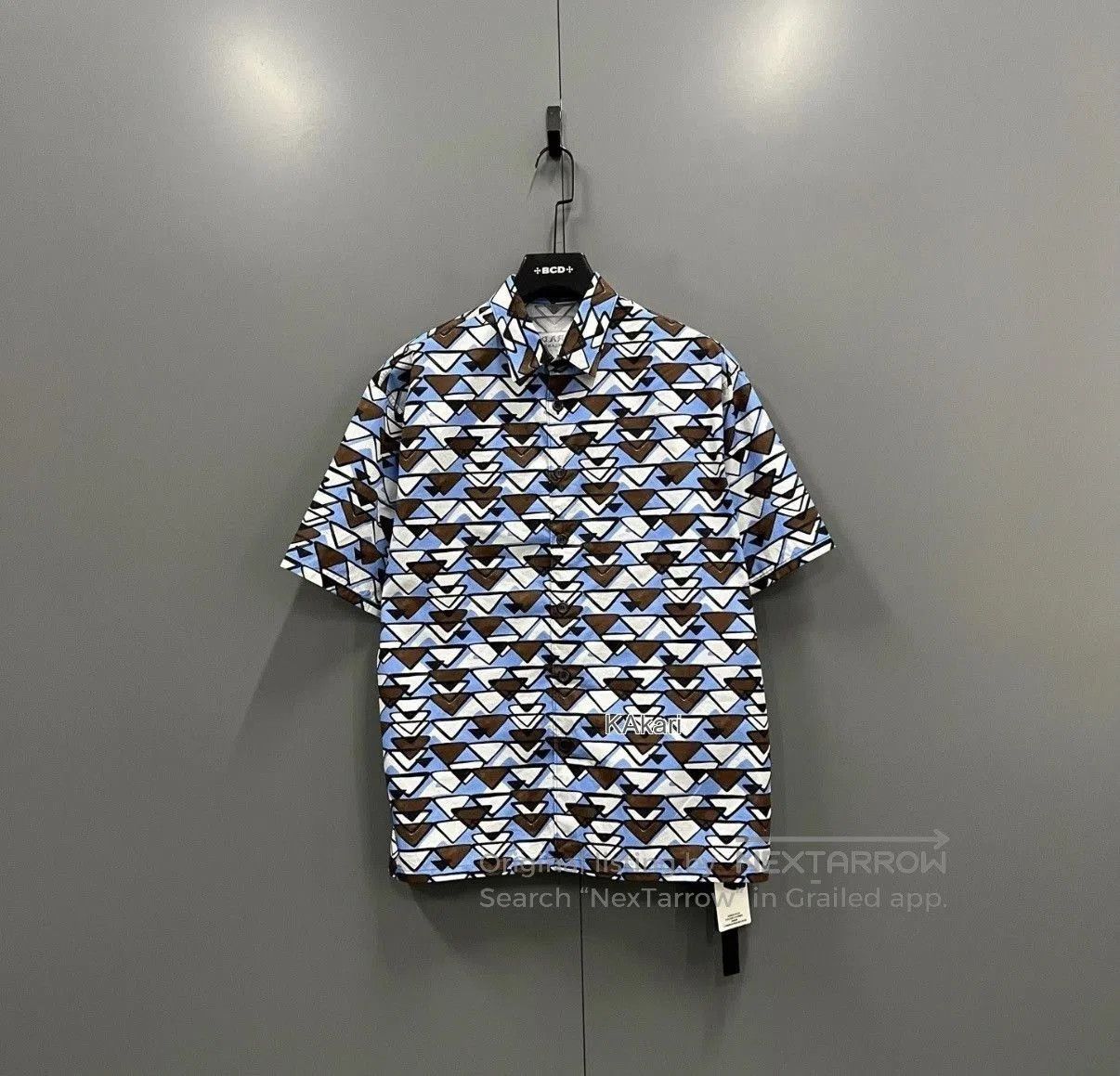 Prada Geometric Pattern Short Sleeve Button. Size US L / EU 52-54 / 3 - 1 Thumbnail