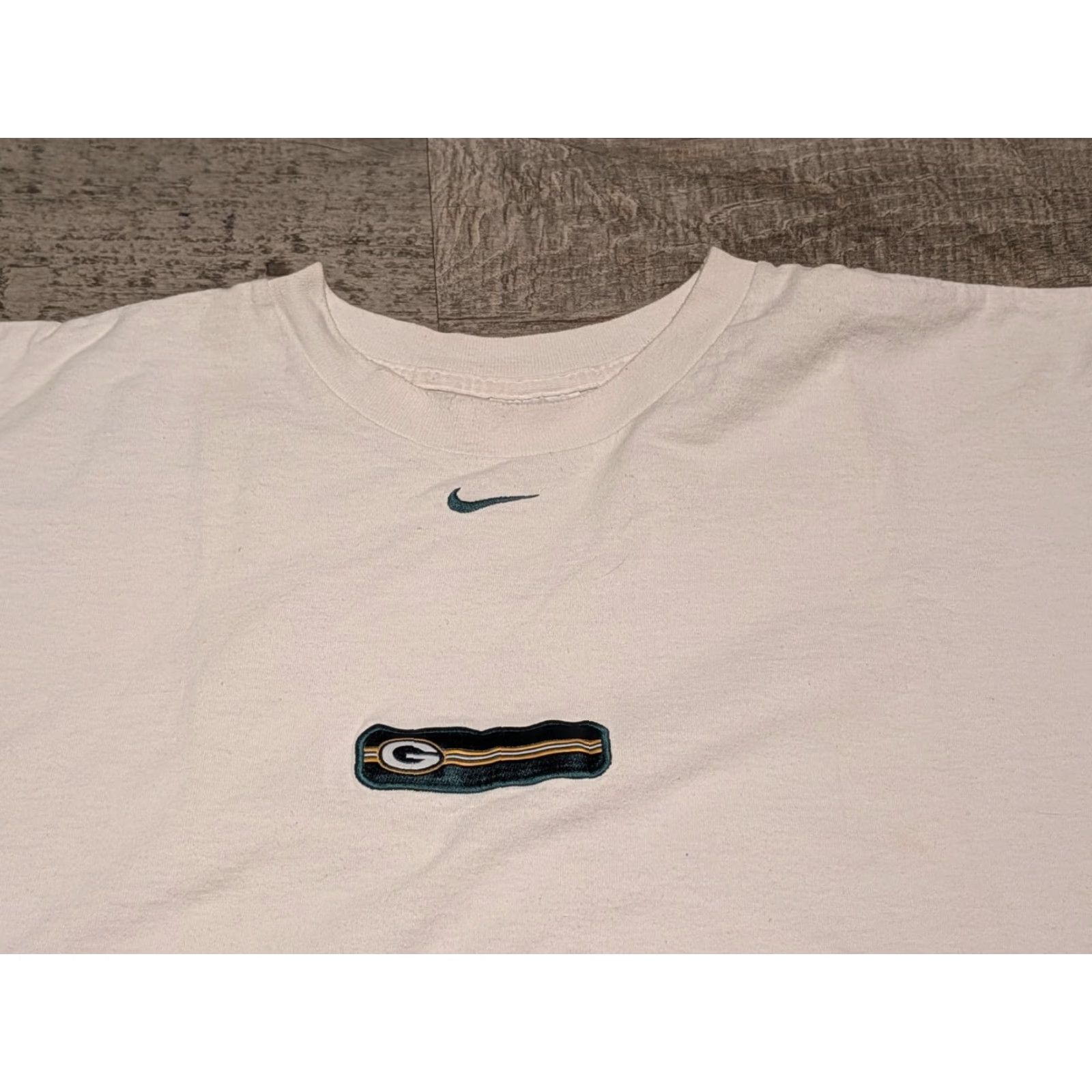 Nike VINTAGE Nike T-Shirt XL White Center Swoosh Green Bay Packers 90s NFL Unisex Adults Shirts, Crew Neck, Short Sleeve, Cotton, Distressed Size US XL / EU 56 / 4 - 2 Thumbnail