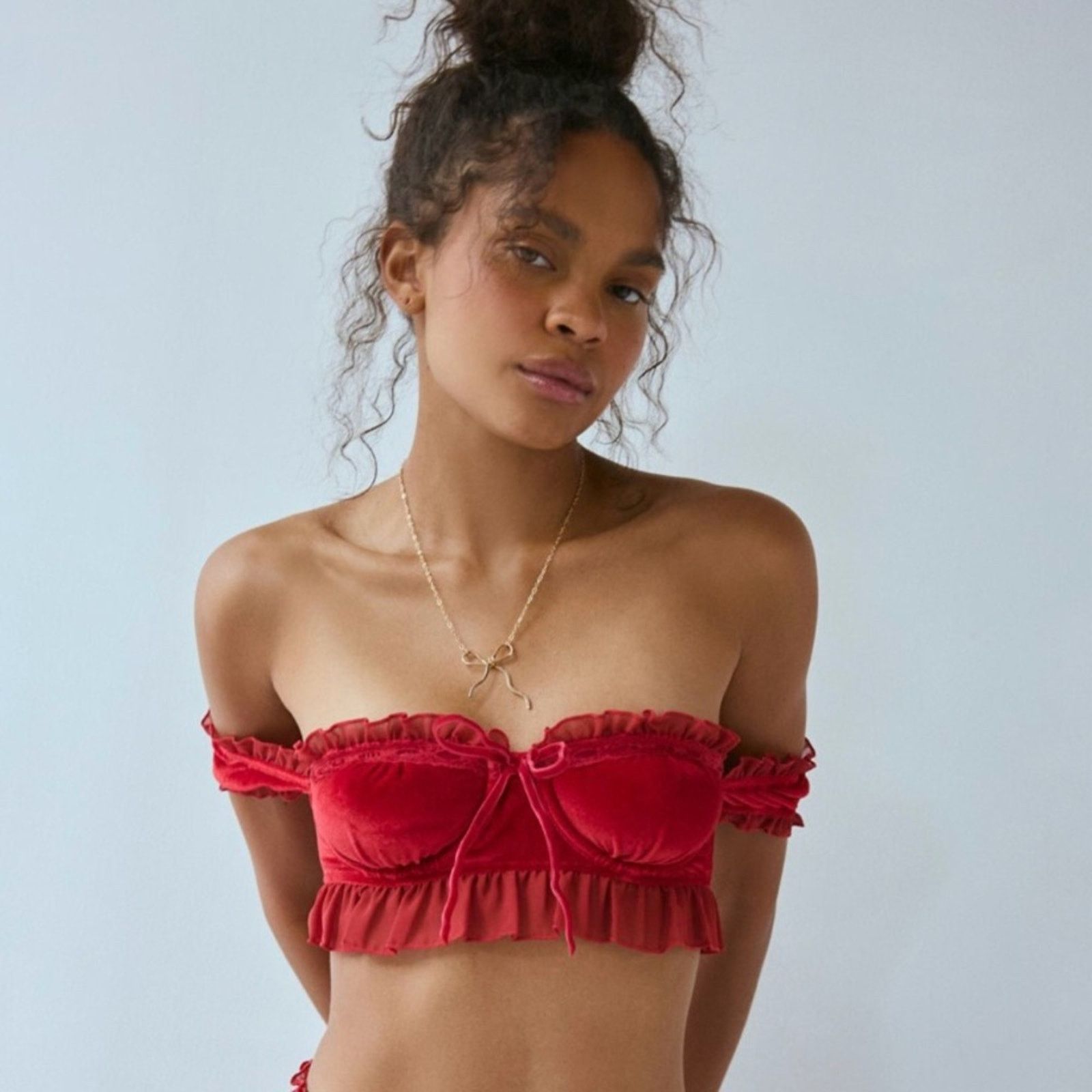 Urban Outfitters Urban Outfitters Out From Under Velvet & Ruffle Bra Top M Size M / US 6-8 / IT 42-44 - 13 Thumbnail