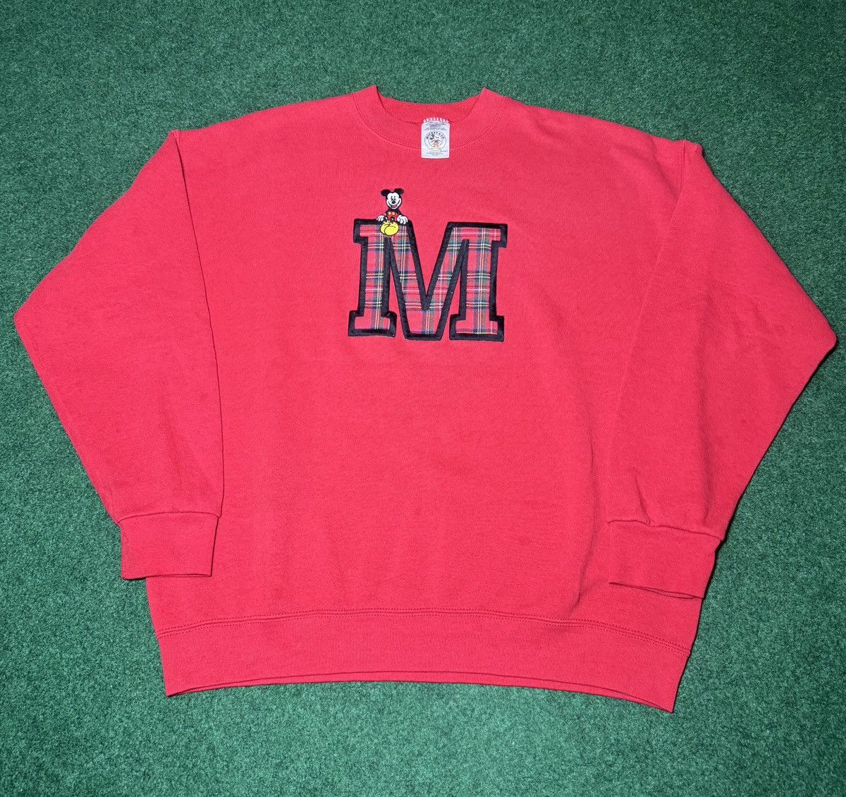Disney × Mickey & Co. × Vintage Vintage 90s Mickey & Co Disney Retro Embroidered Sweatshirt Size US XL / EU 56 / 4 - 1 Thumbnail