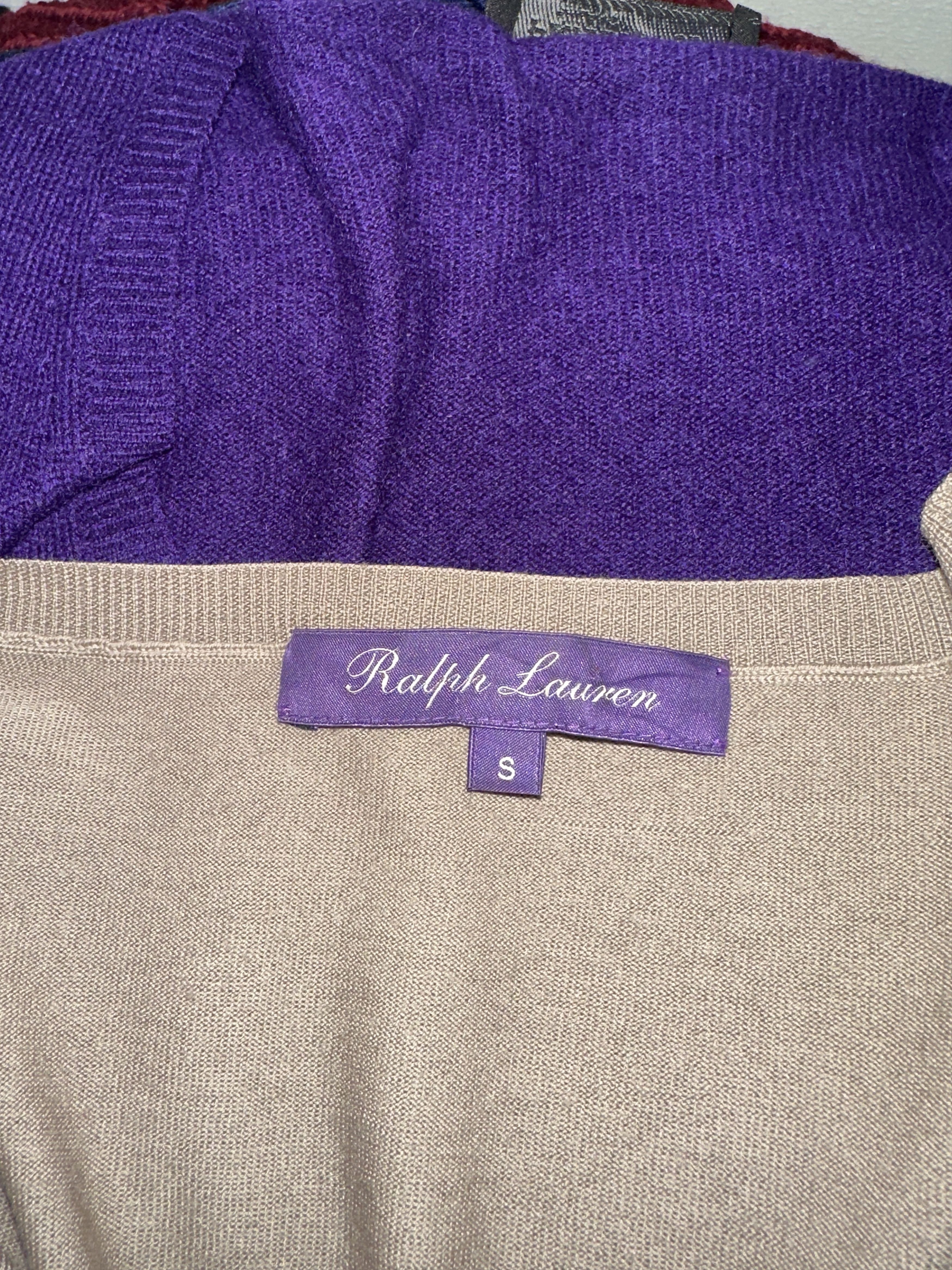 Ralph Lauren Purple Label Ralph Lauren Purple Label V-Neck Wool Knit Sweater Size S Size S / US 4 / IT 40 - 3 Thumbnail