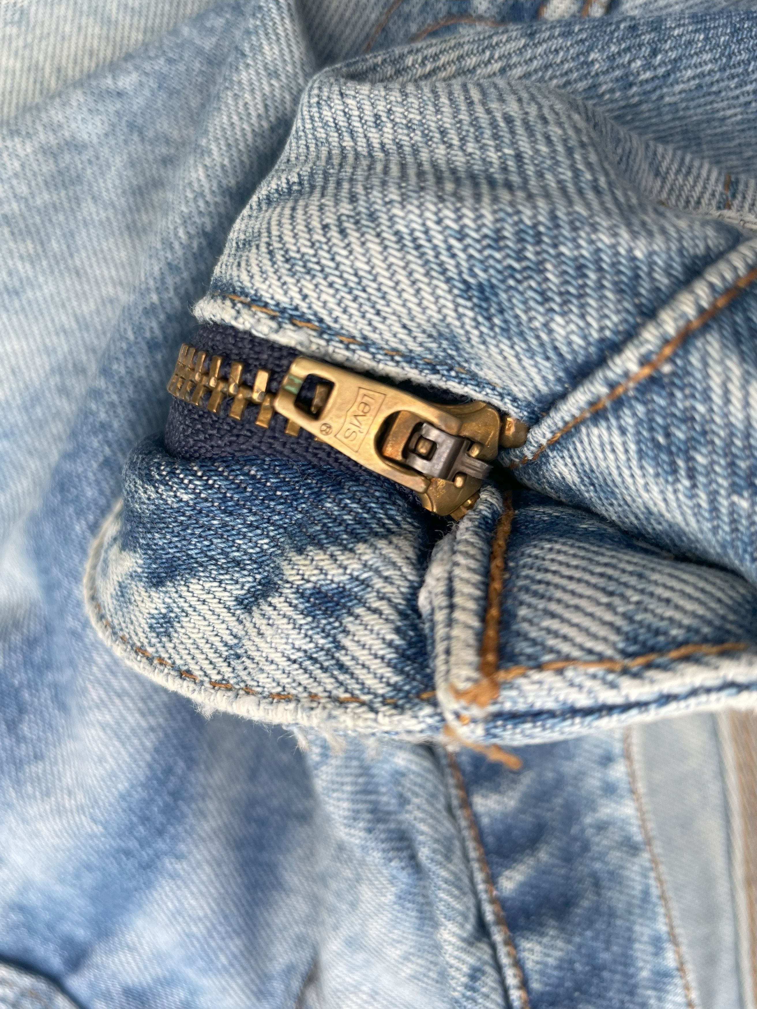 Levi's Vintage 1992 Levis 636 E Faded Distresed Size US 29 - 14 Thumbnail