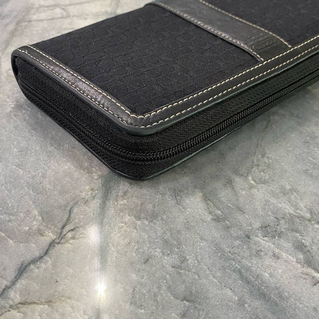 Coach EUC COACH LONG BLACK SIGNATURE WALLET Size ONE SIZE - 6 Thumbnail
